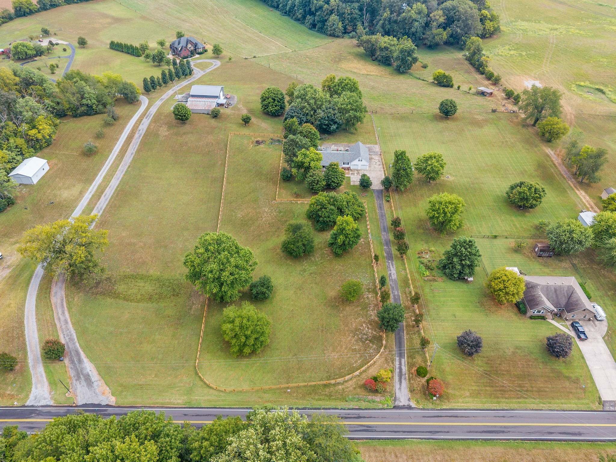 2952 Old Clarksville Springfield Rd