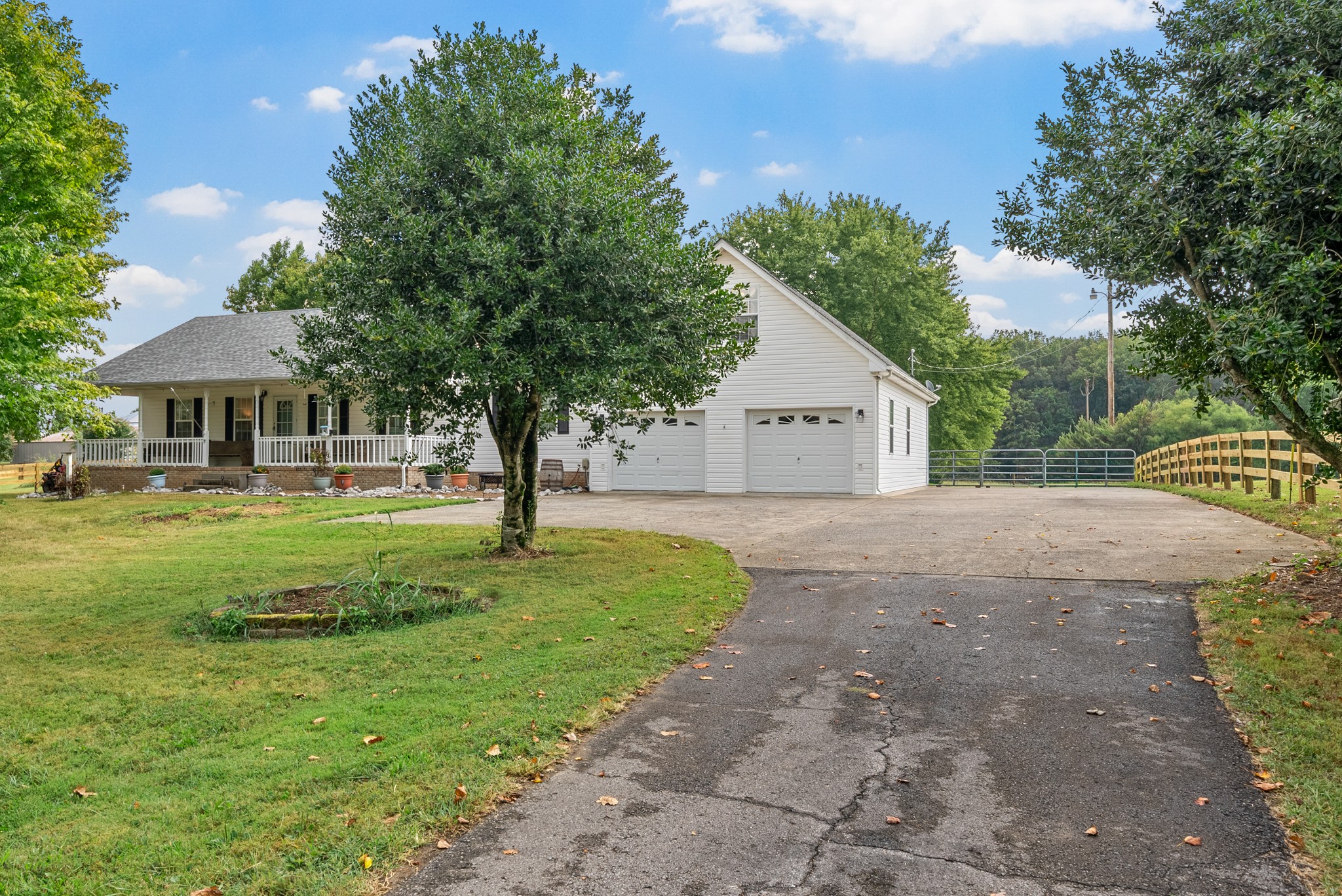 2952 Old Clarksville Springfield Rd