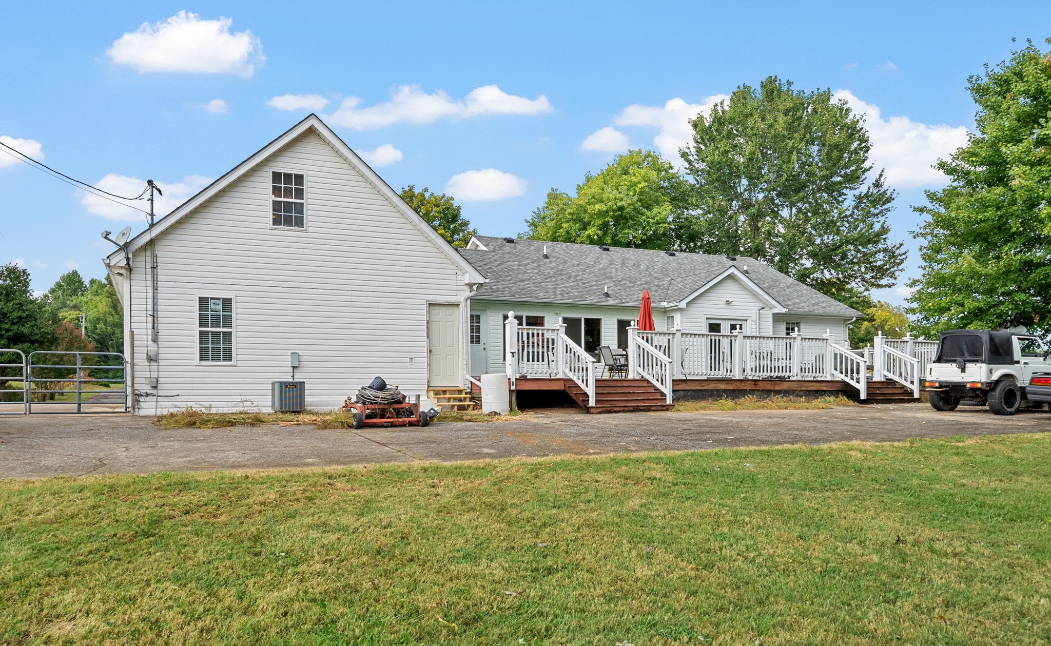 2952 Old Clarksville Springfield Rd