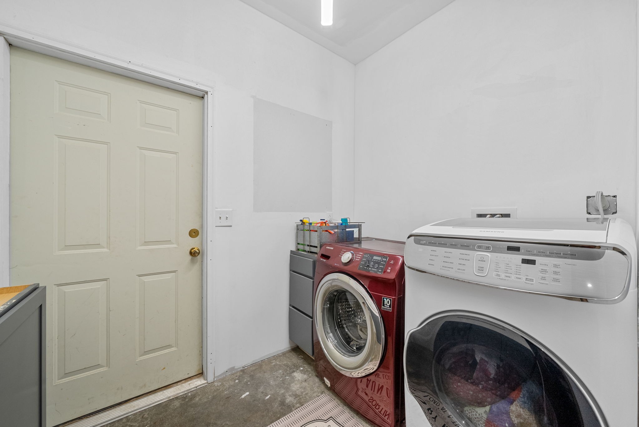 2952 Old Clarksville Springfield Rd