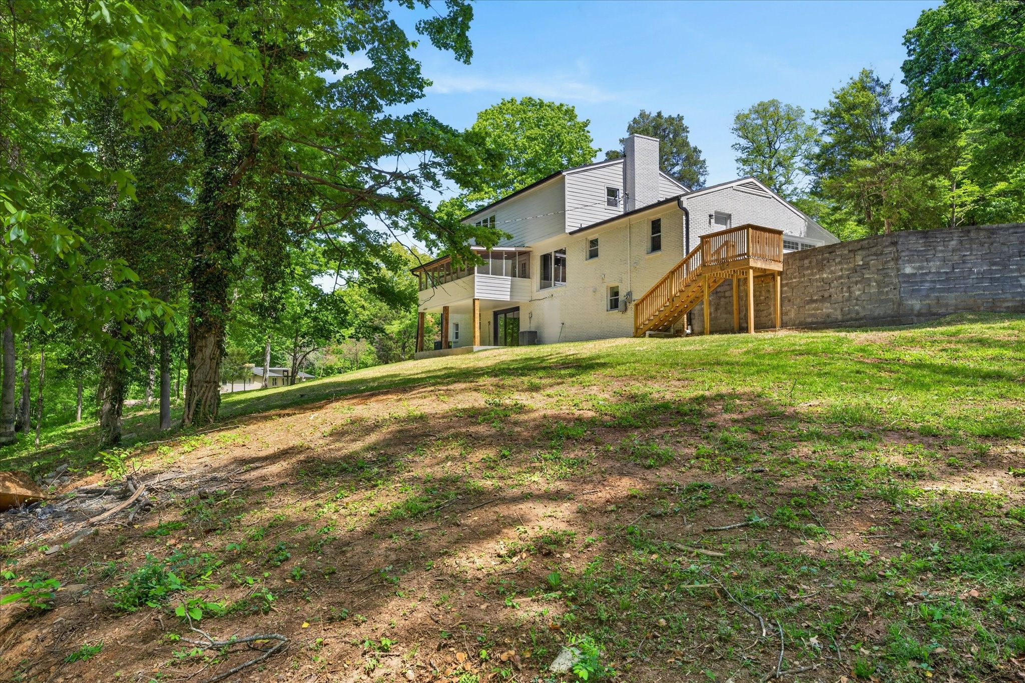 1640 Simpson Dr
