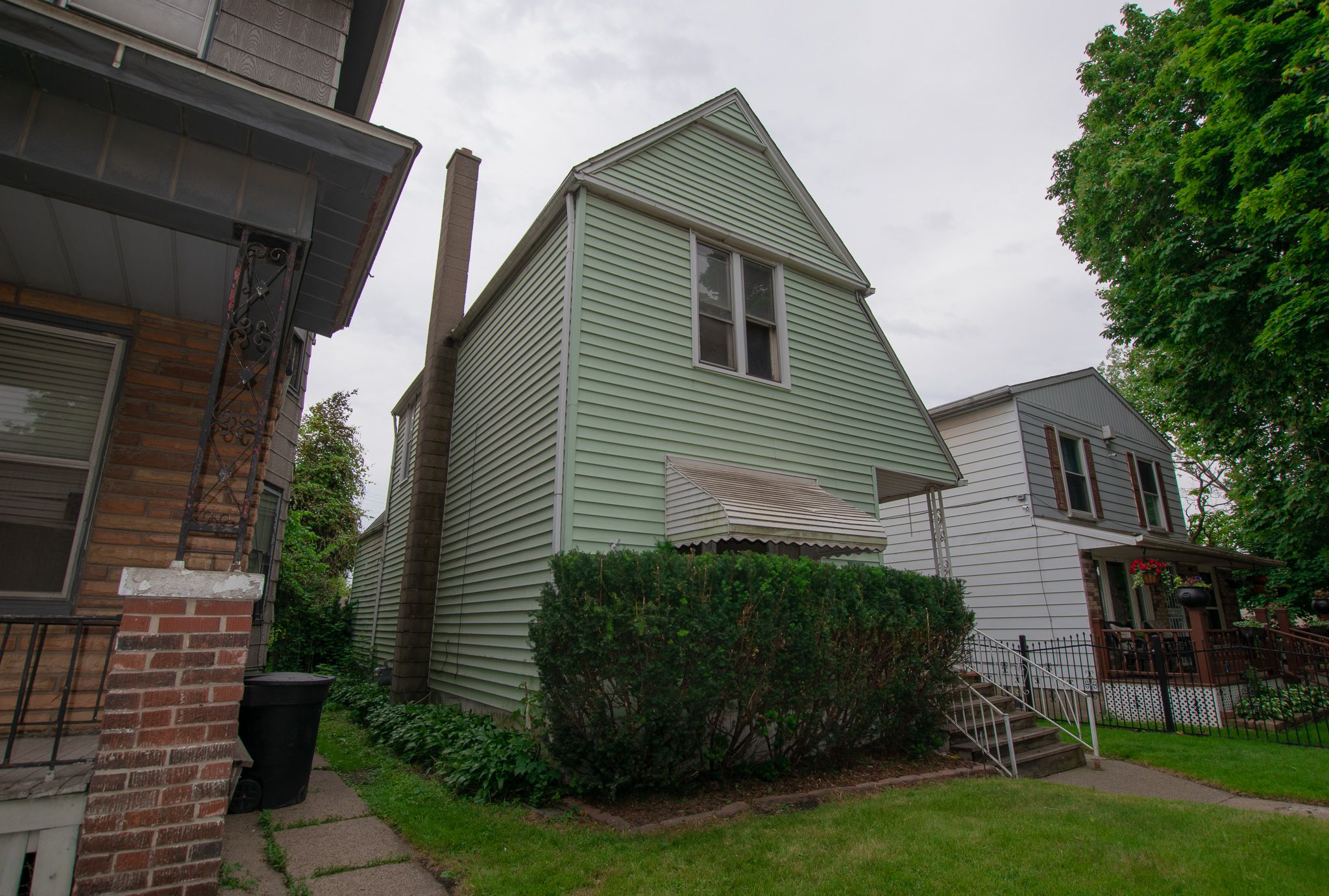 3422 CLIPPERT Street