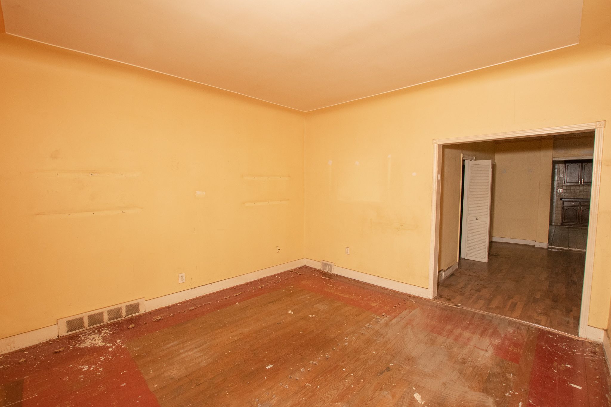 3422 CLIPPERT Street