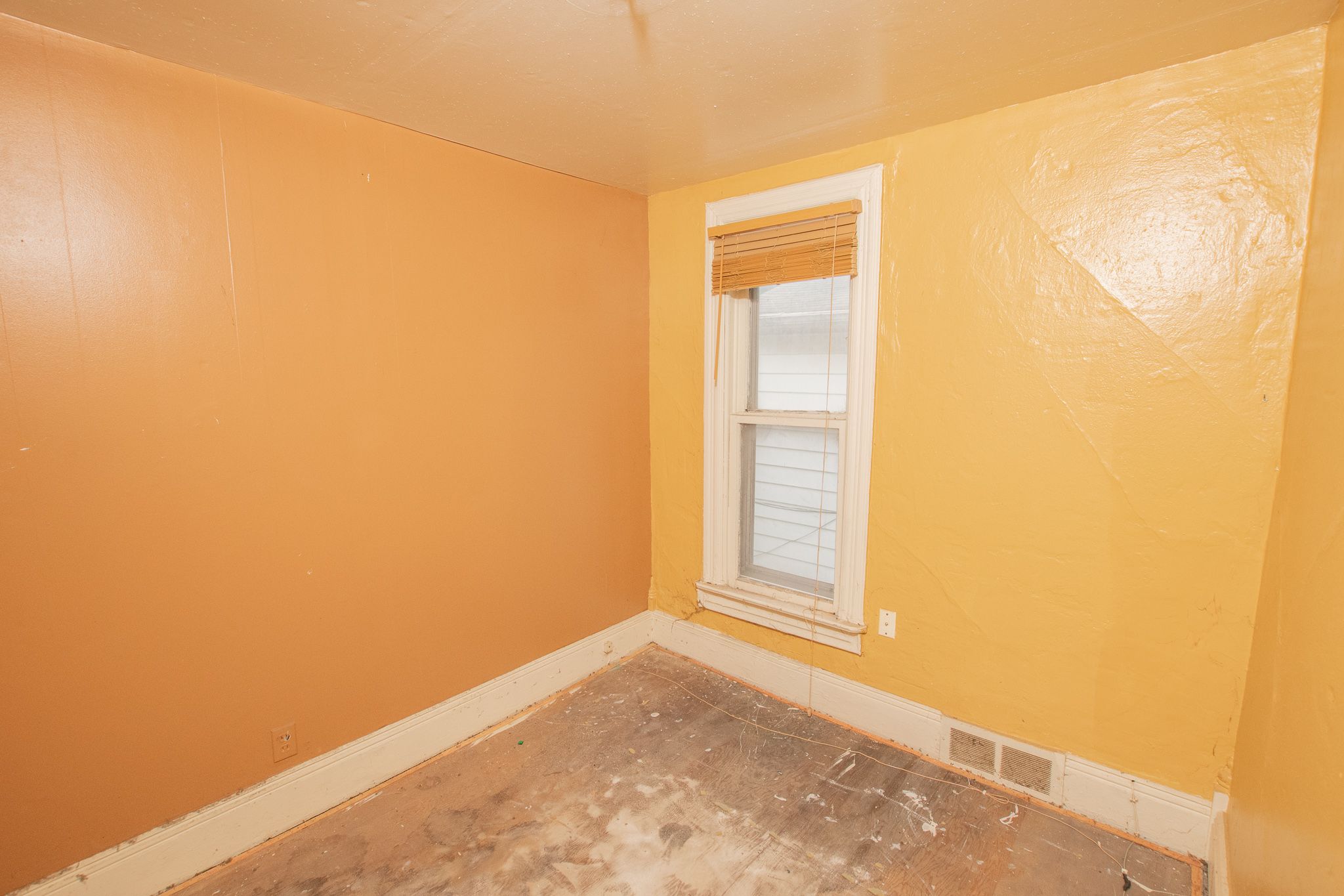 3422 CLIPPERT Street