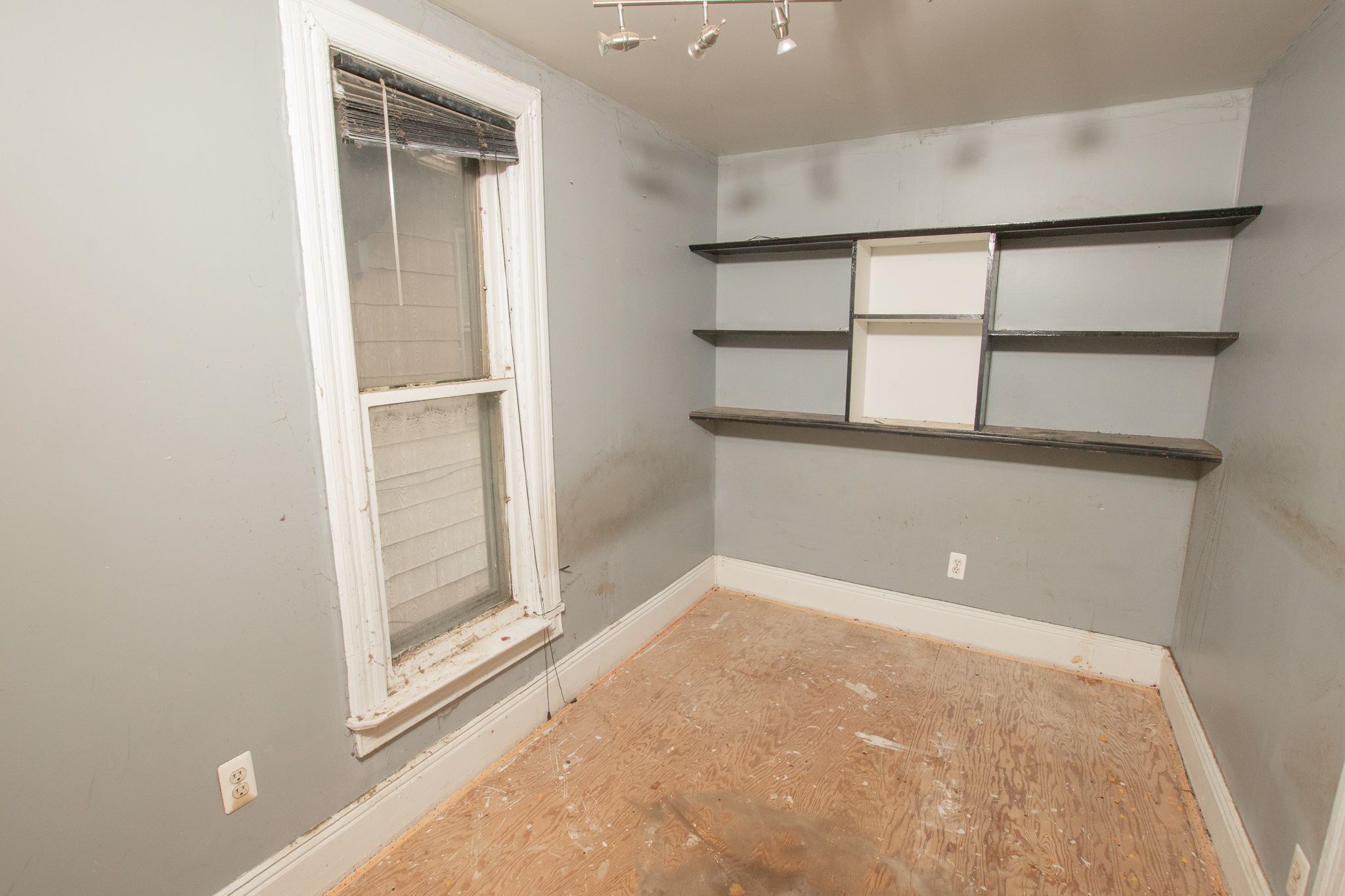 3422 CLIPPERT Street