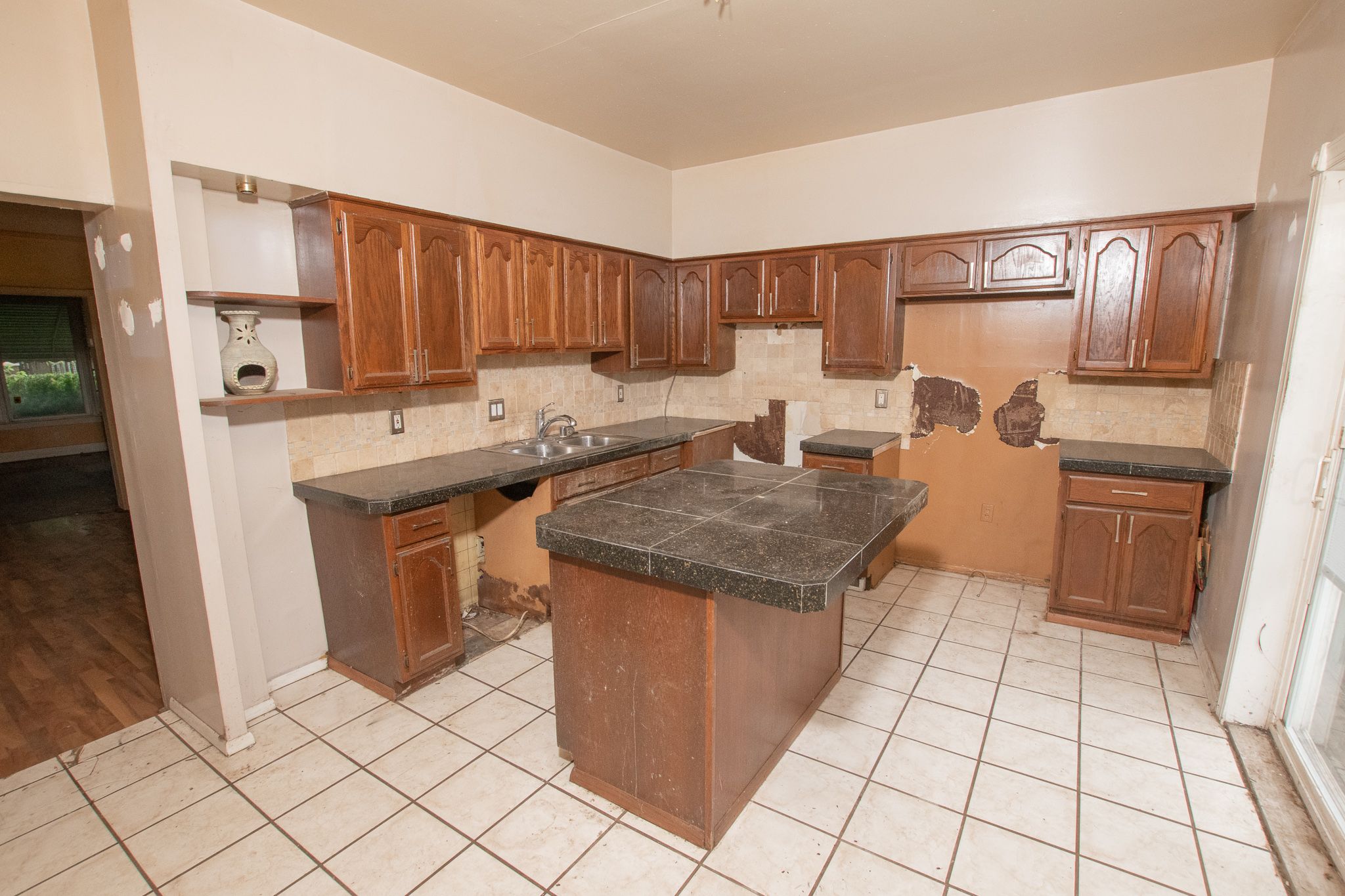 3422 CLIPPERT Street