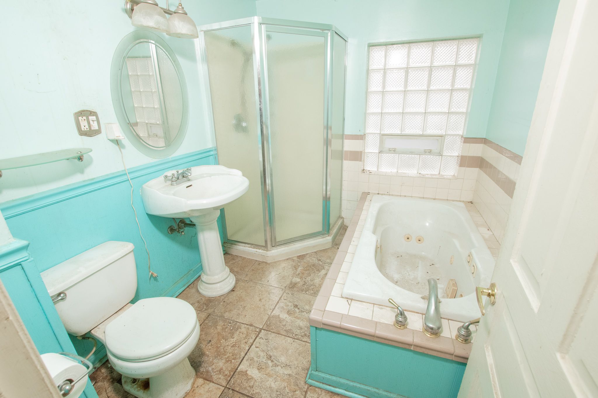 3422 CLIPPERT Street