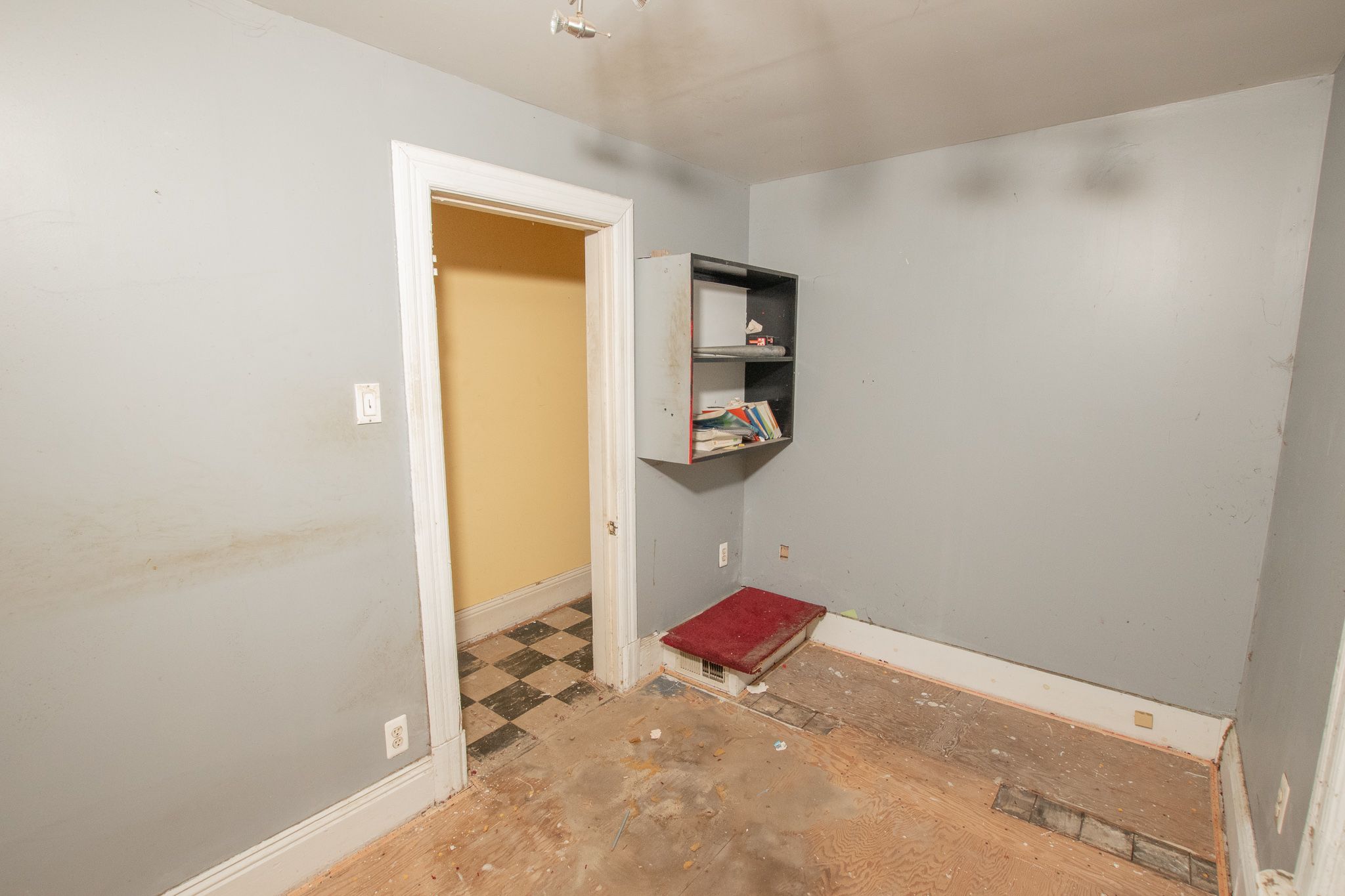 3422 CLIPPERT Street