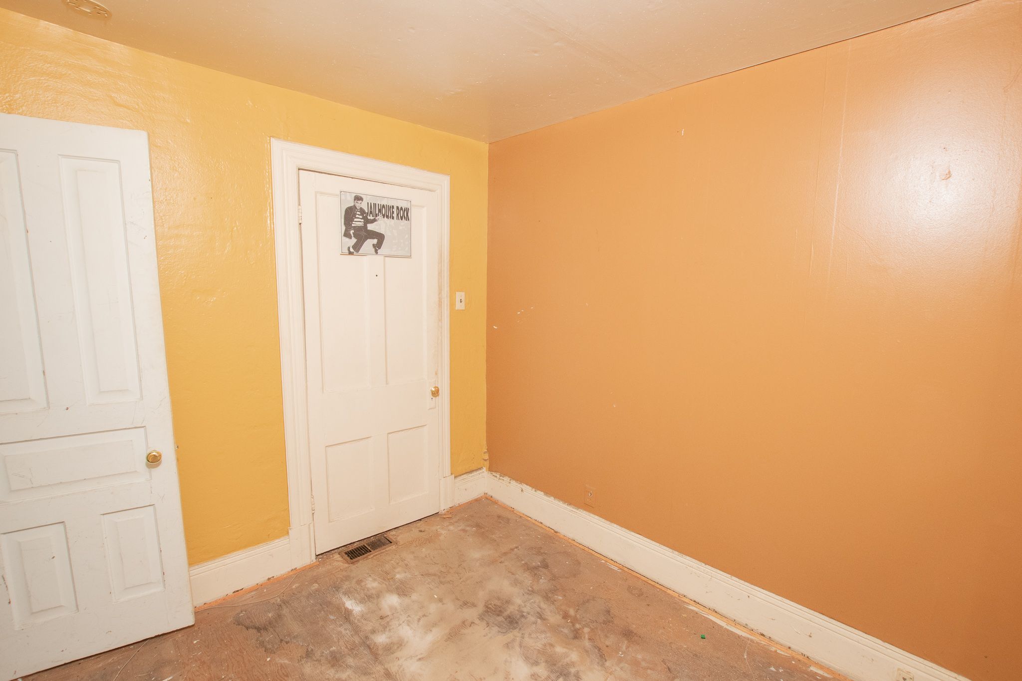 3422 CLIPPERT Street