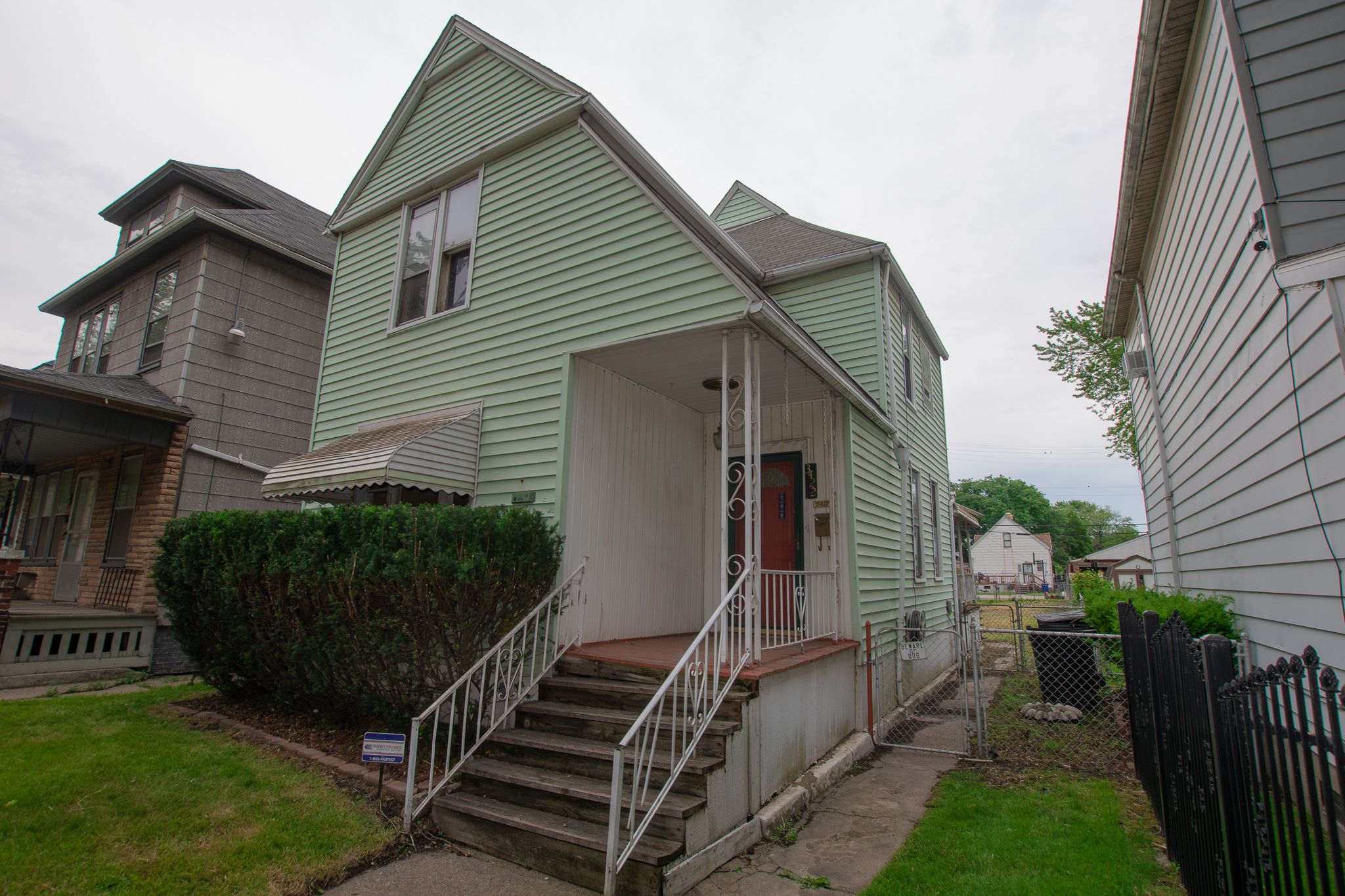 3422 CLIPPERT Street