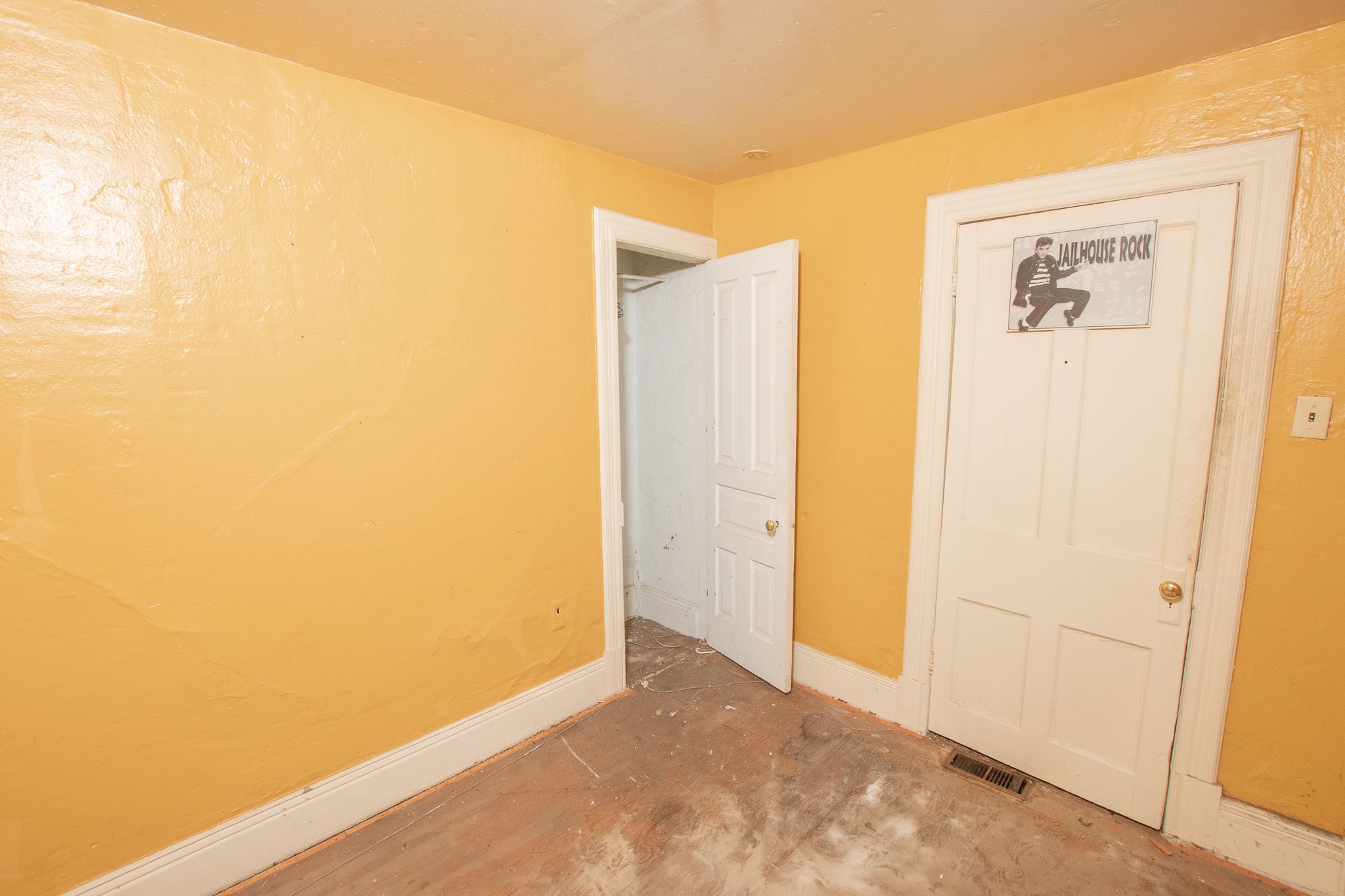 3422 CLIPPERT Street