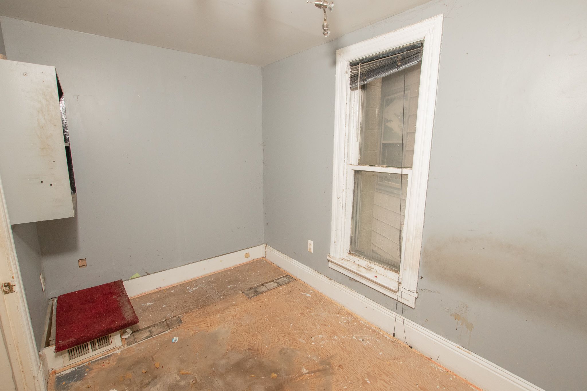 3422 CLIPPERT Street