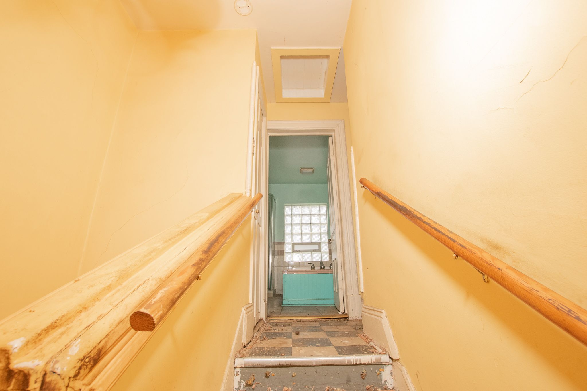 3422 CLIPPERT Street