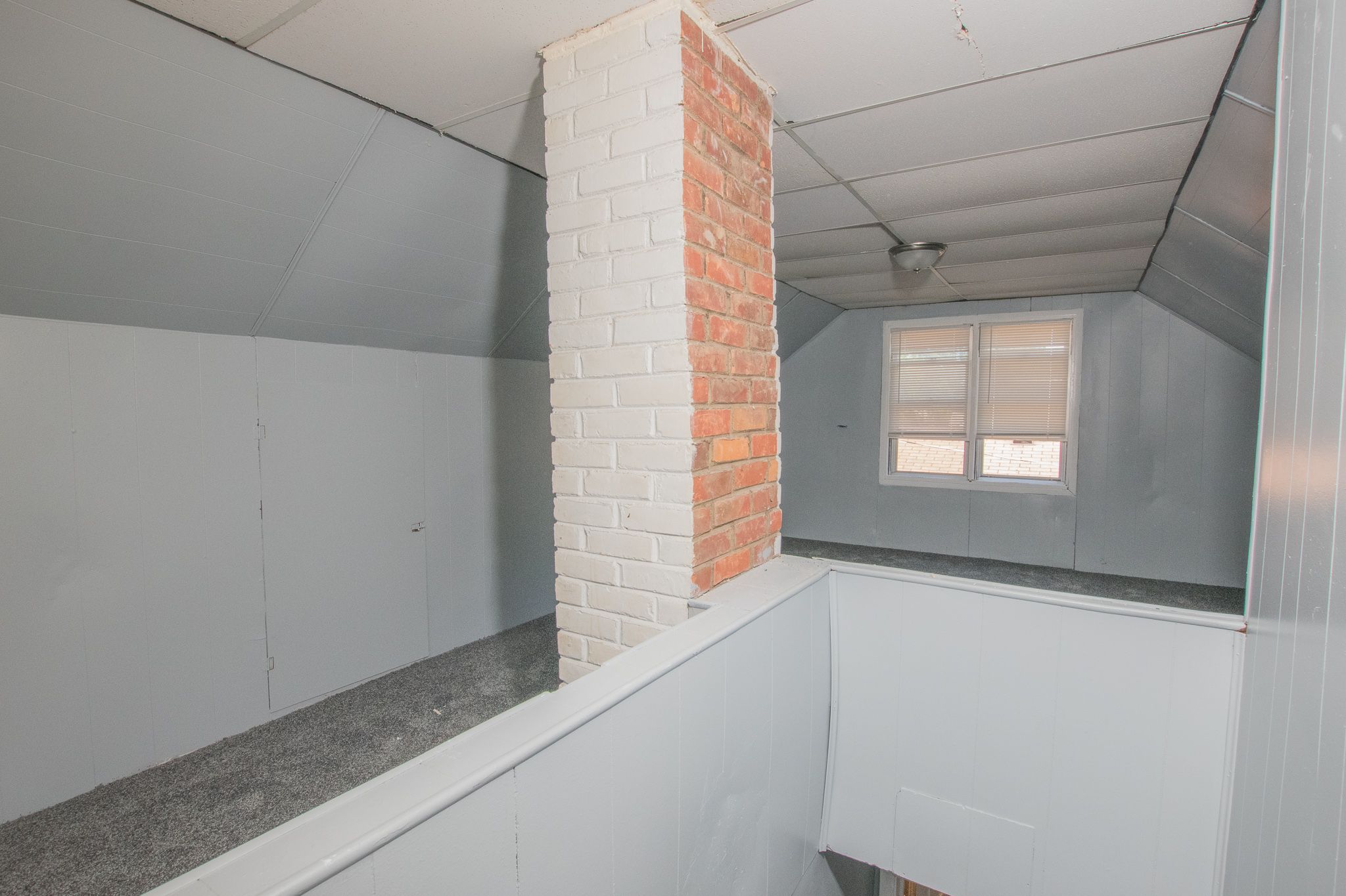 7710 ARTESIAN Street