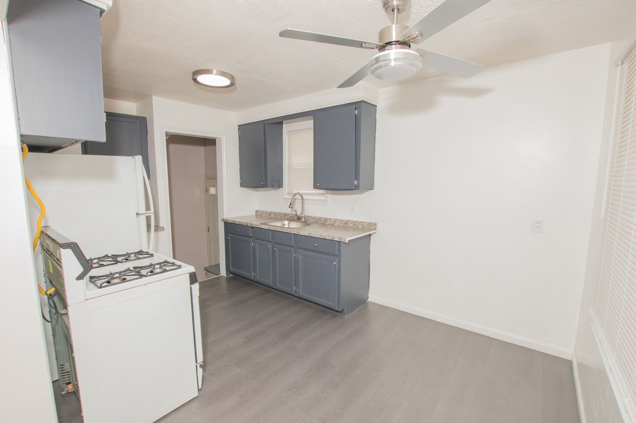 7710 ARTESIAN Street