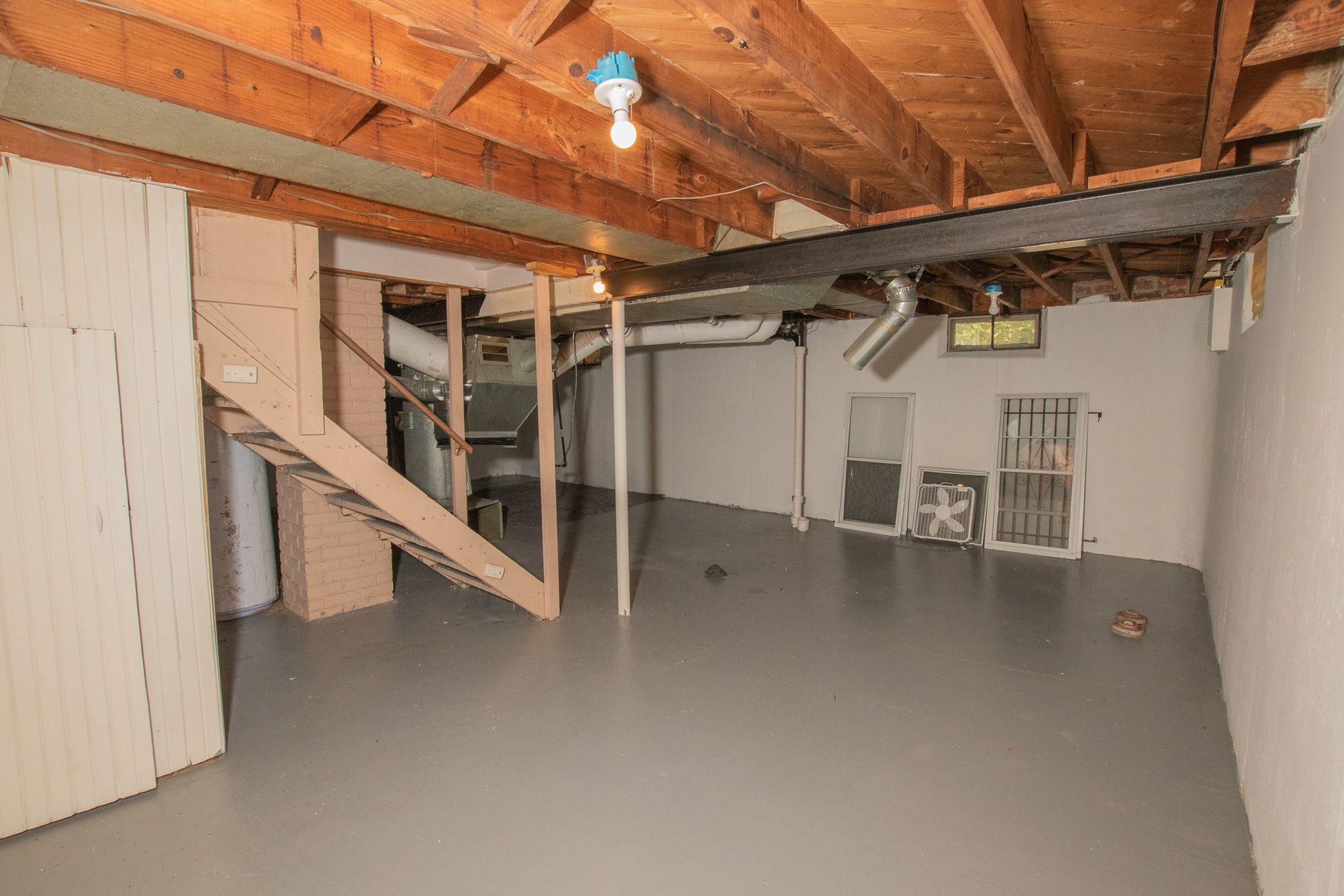 7710 ARTESIAN Street