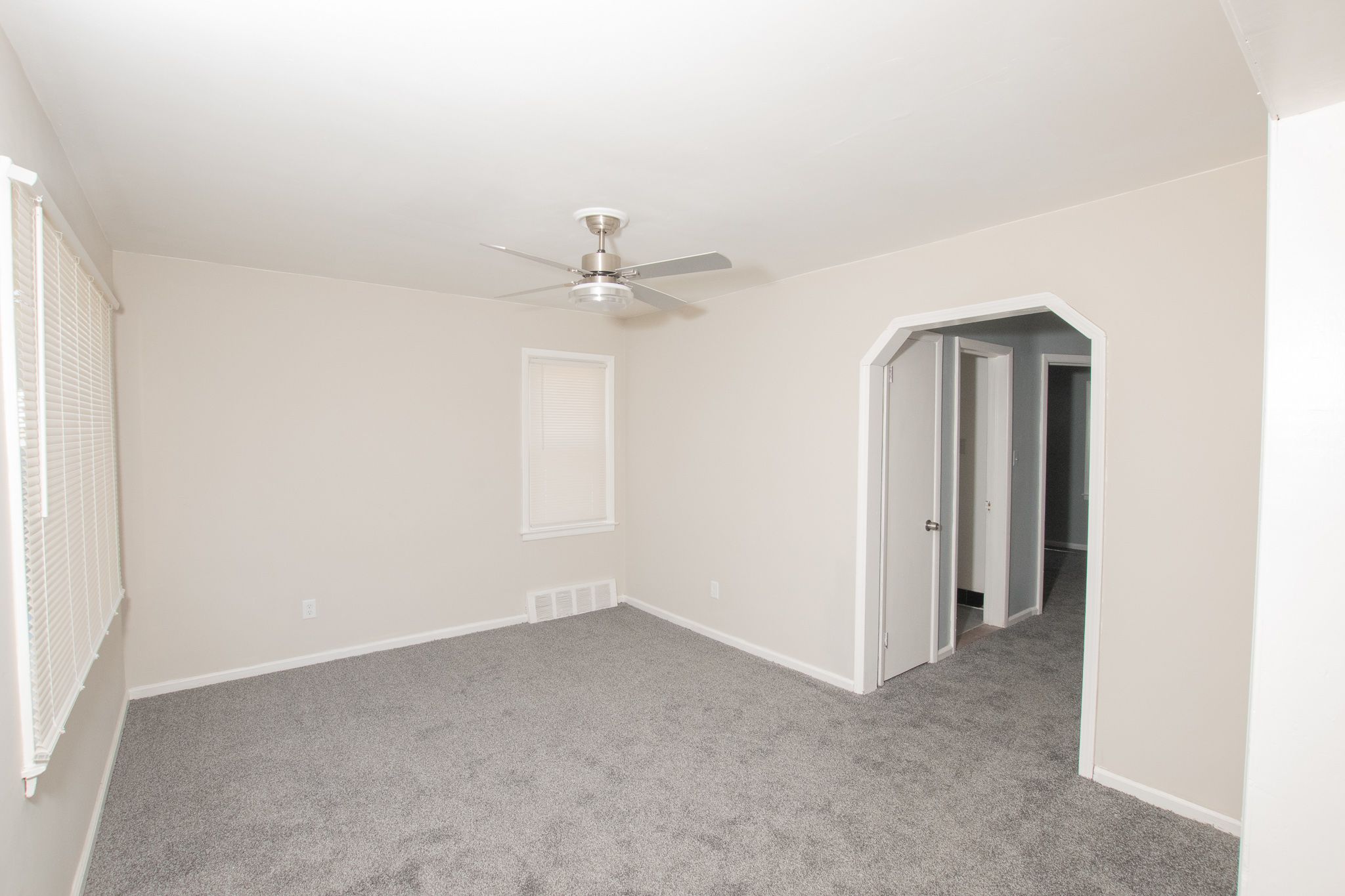 7710 ARTESIAN Street