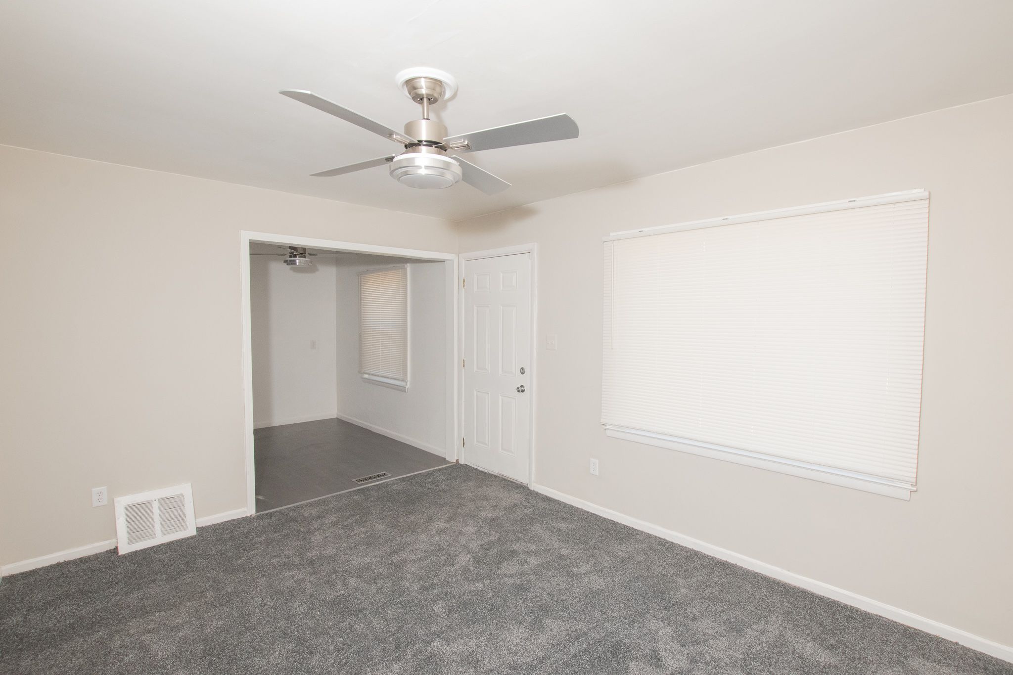 7710 ARTESIAN Street