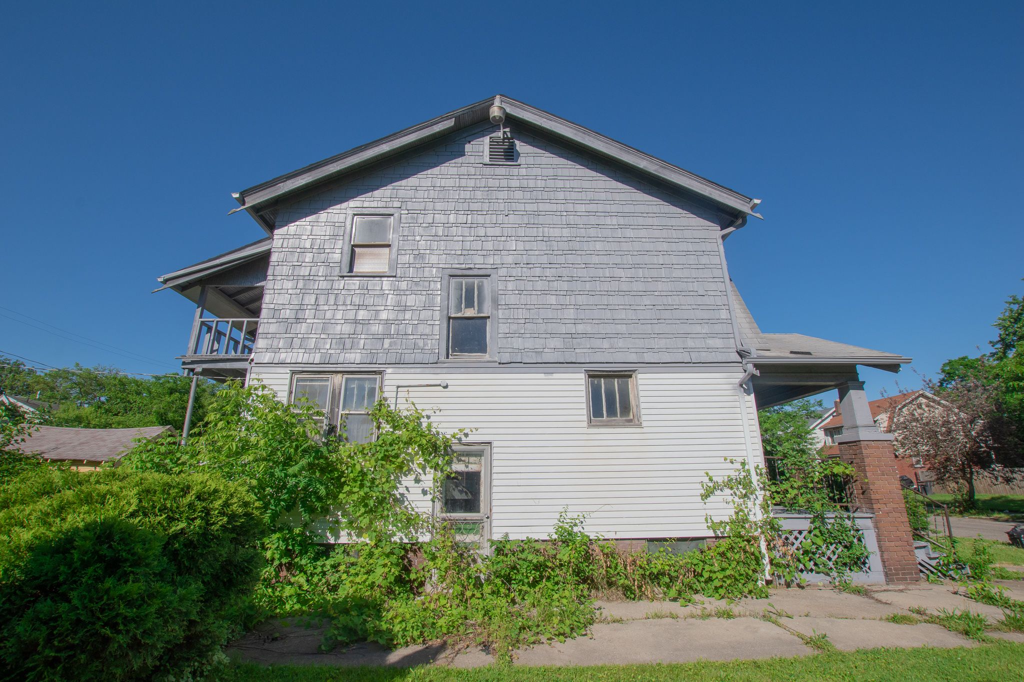 2503 STURTEVANT Street