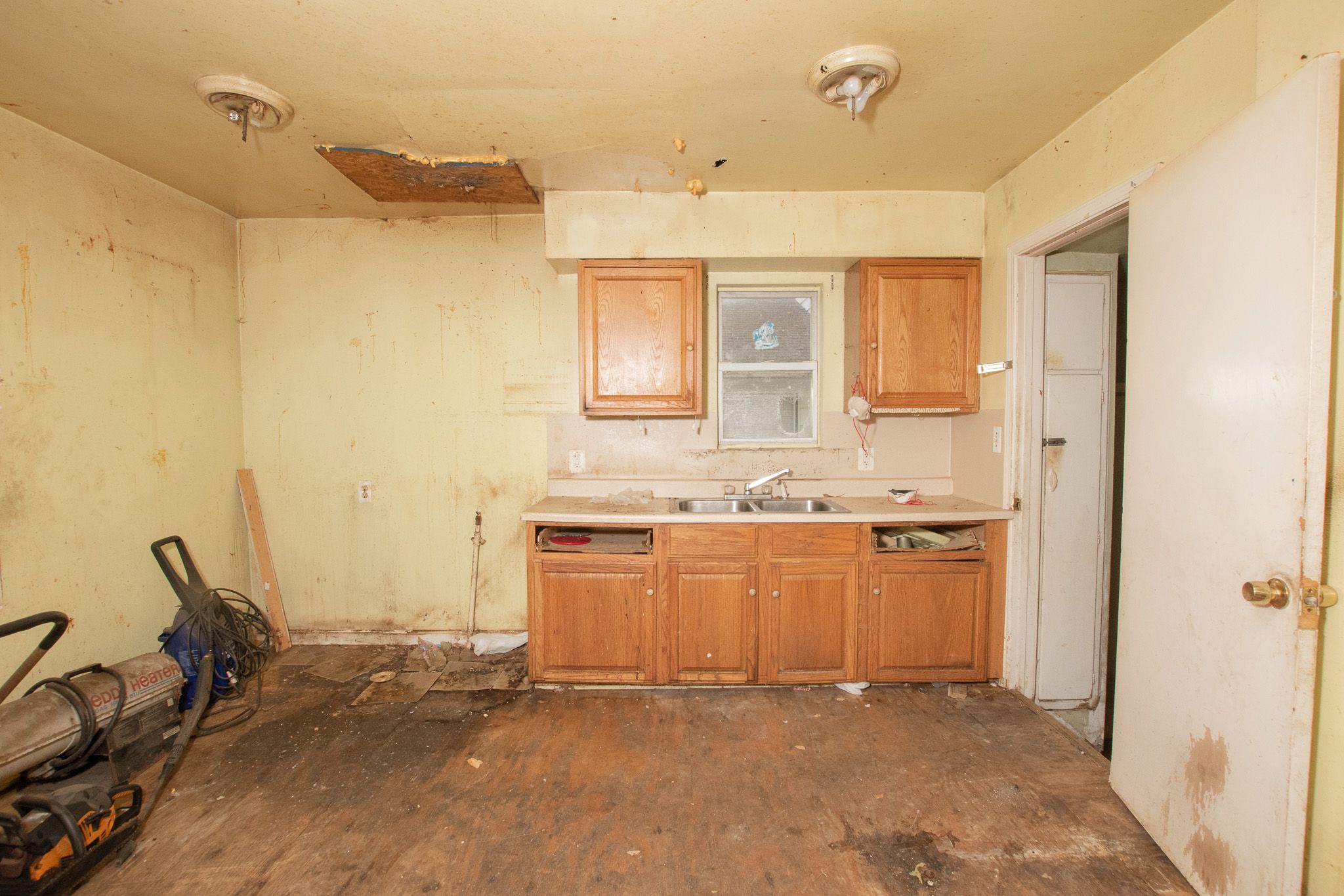 3200 S DARTMOUTH Street