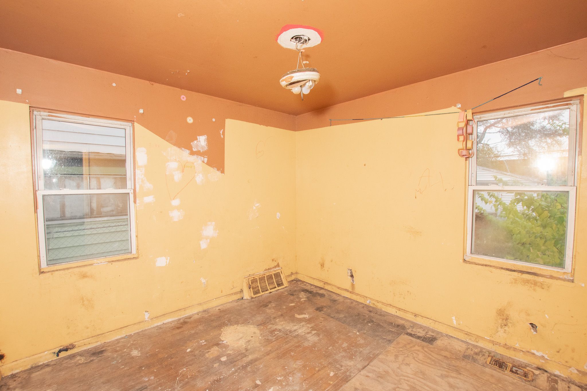 3200 S DARTMOUTH Street