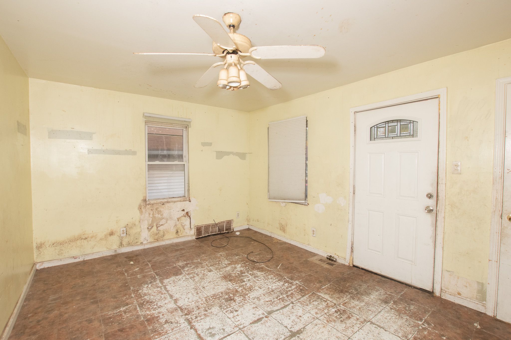 3200 S DARTMOUTH Street