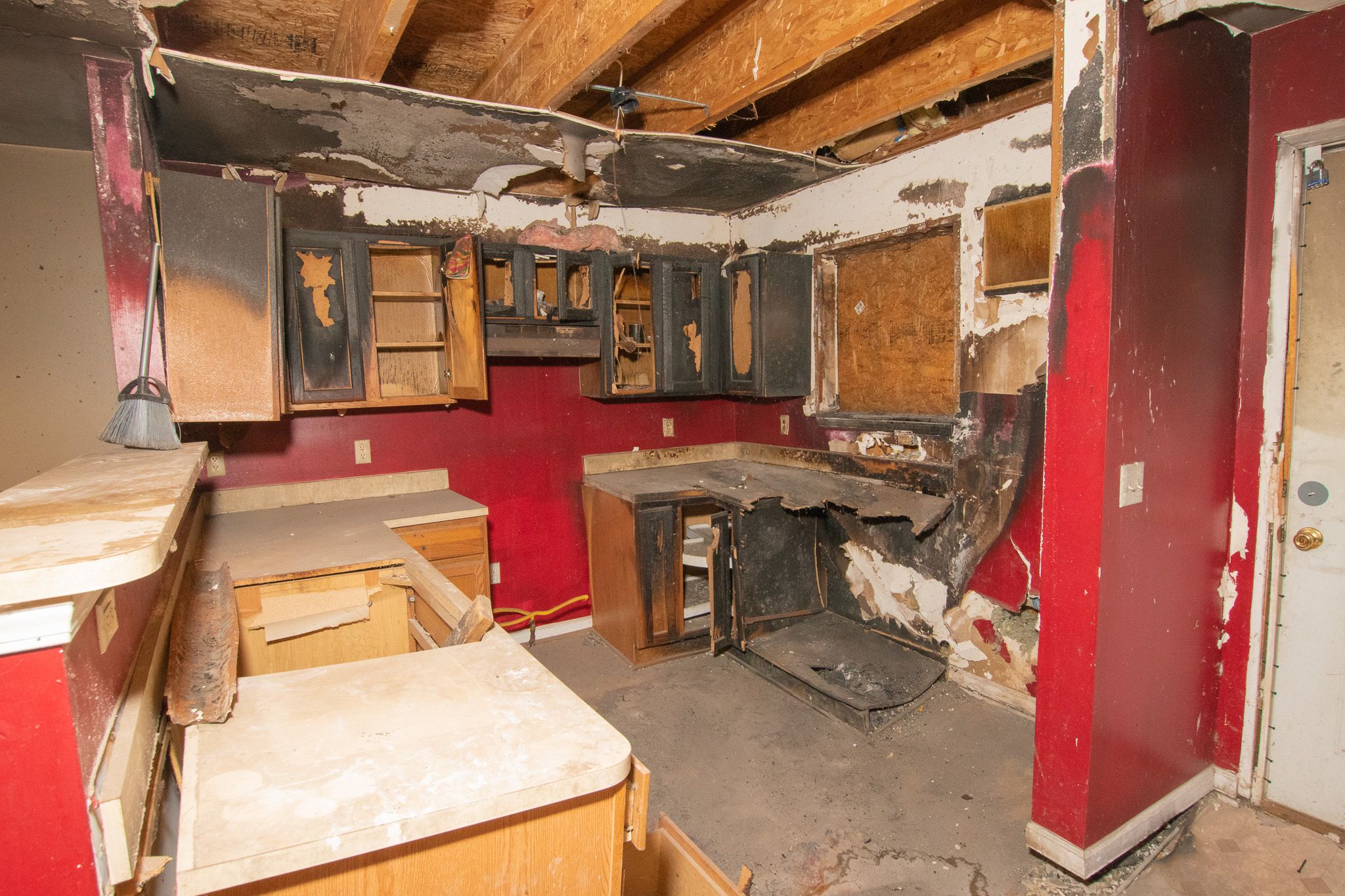 4244 LAKEPOINTE Street