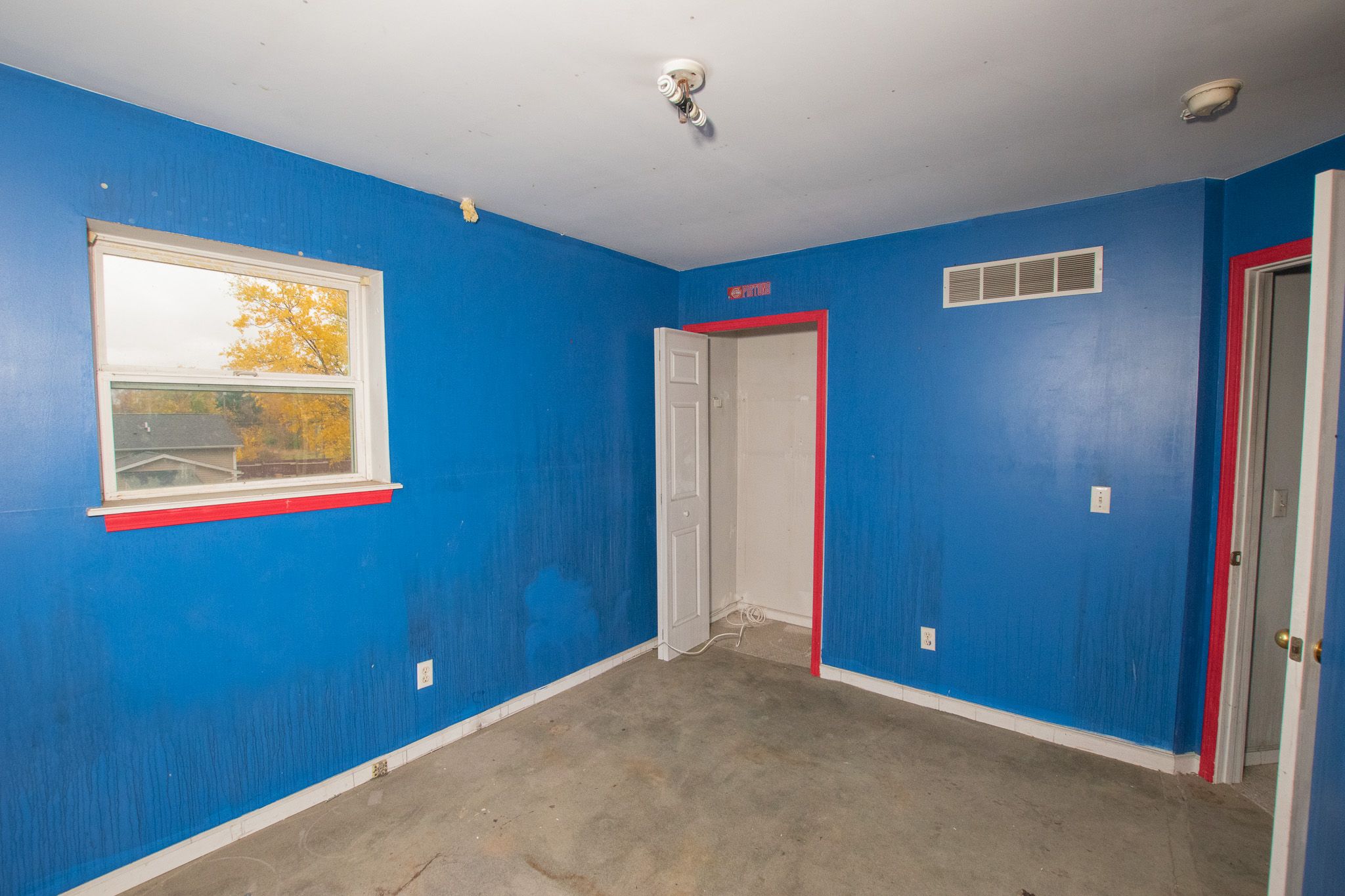 4244 LAKEPOINTE Street