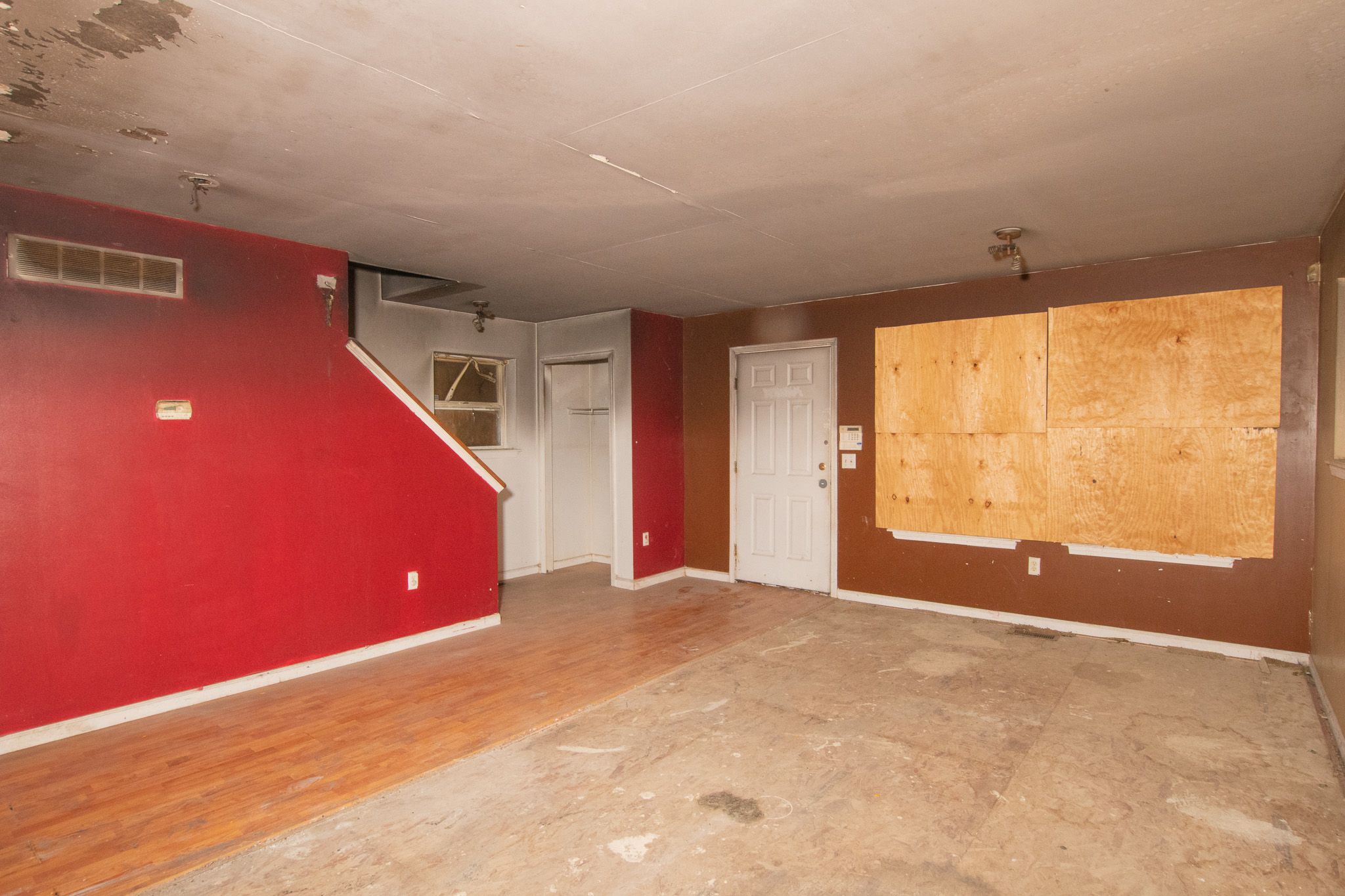 4244 LAKEPOINTE Street