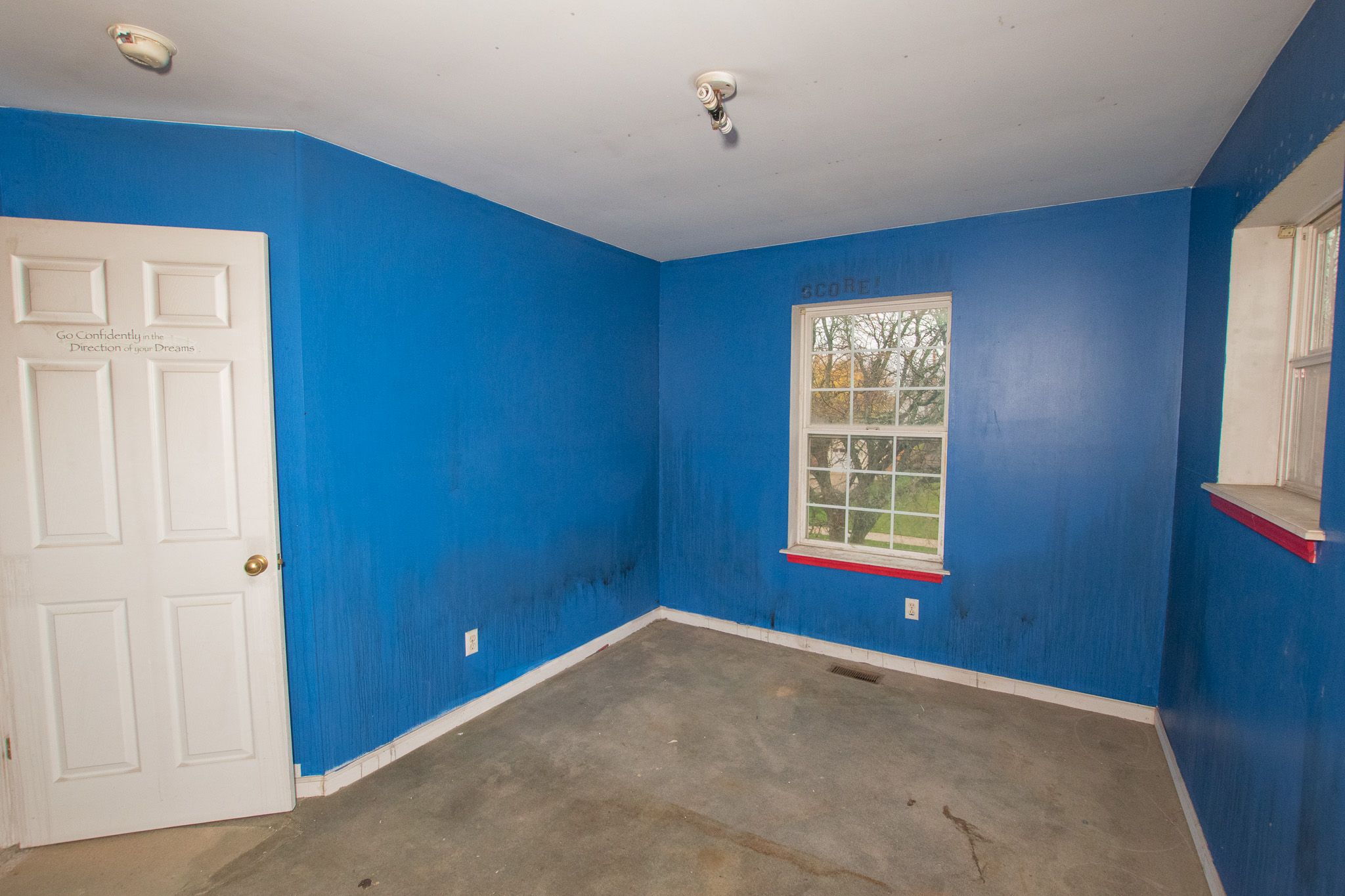 4244 LAKEPOINTE Street