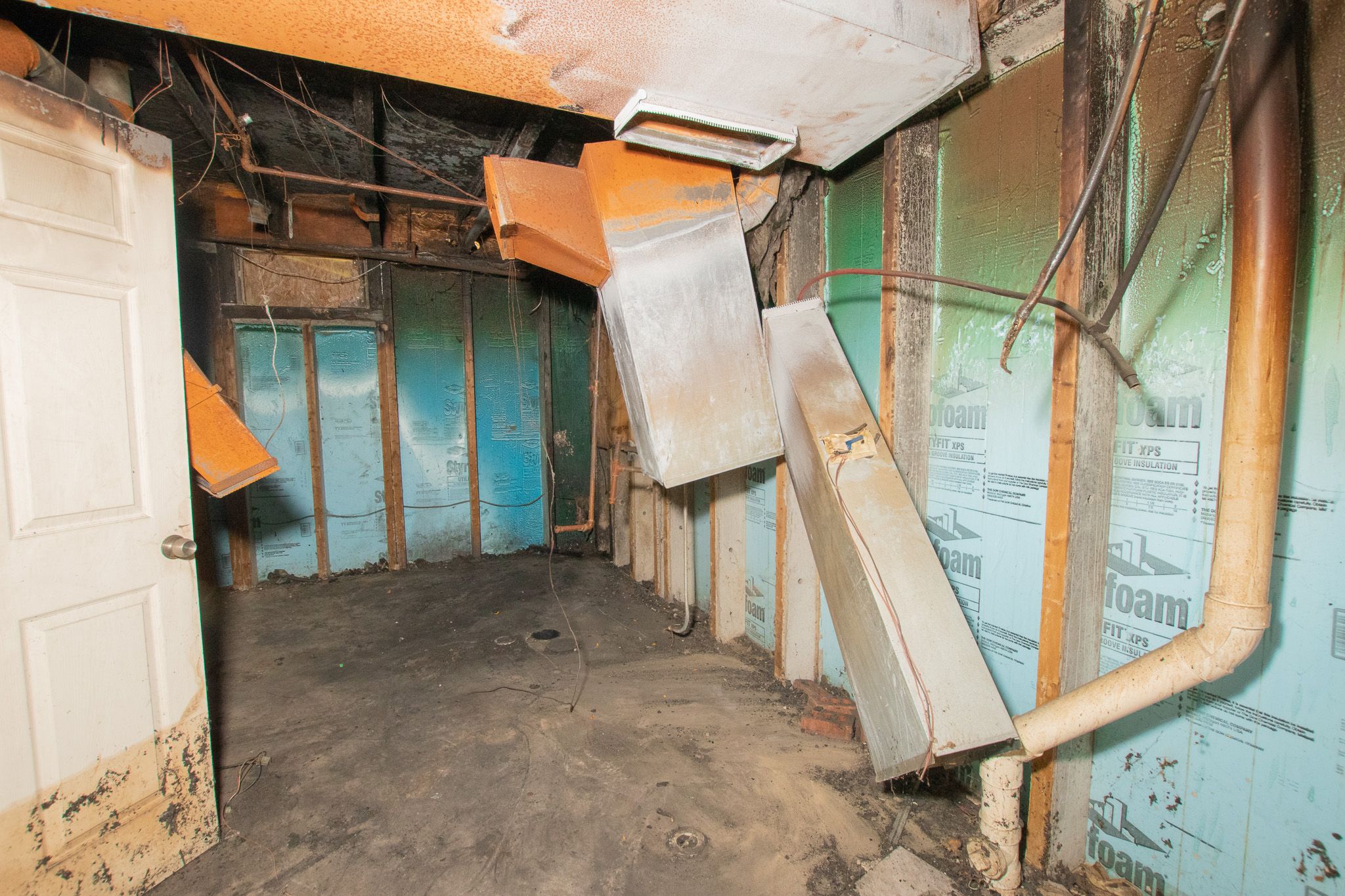 4244 LAKEPOINTE Street