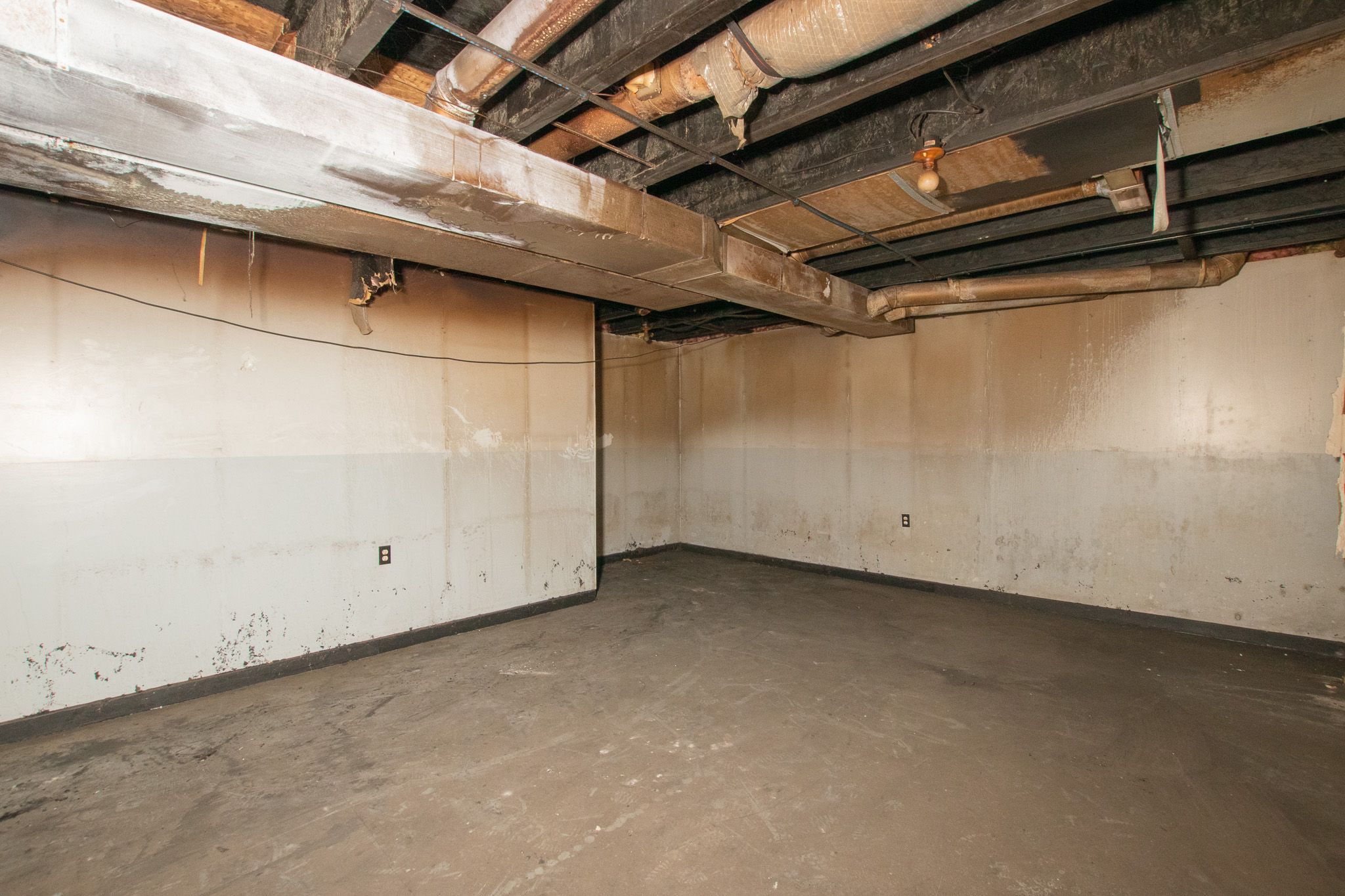 4244 LAKEPOINTE Street