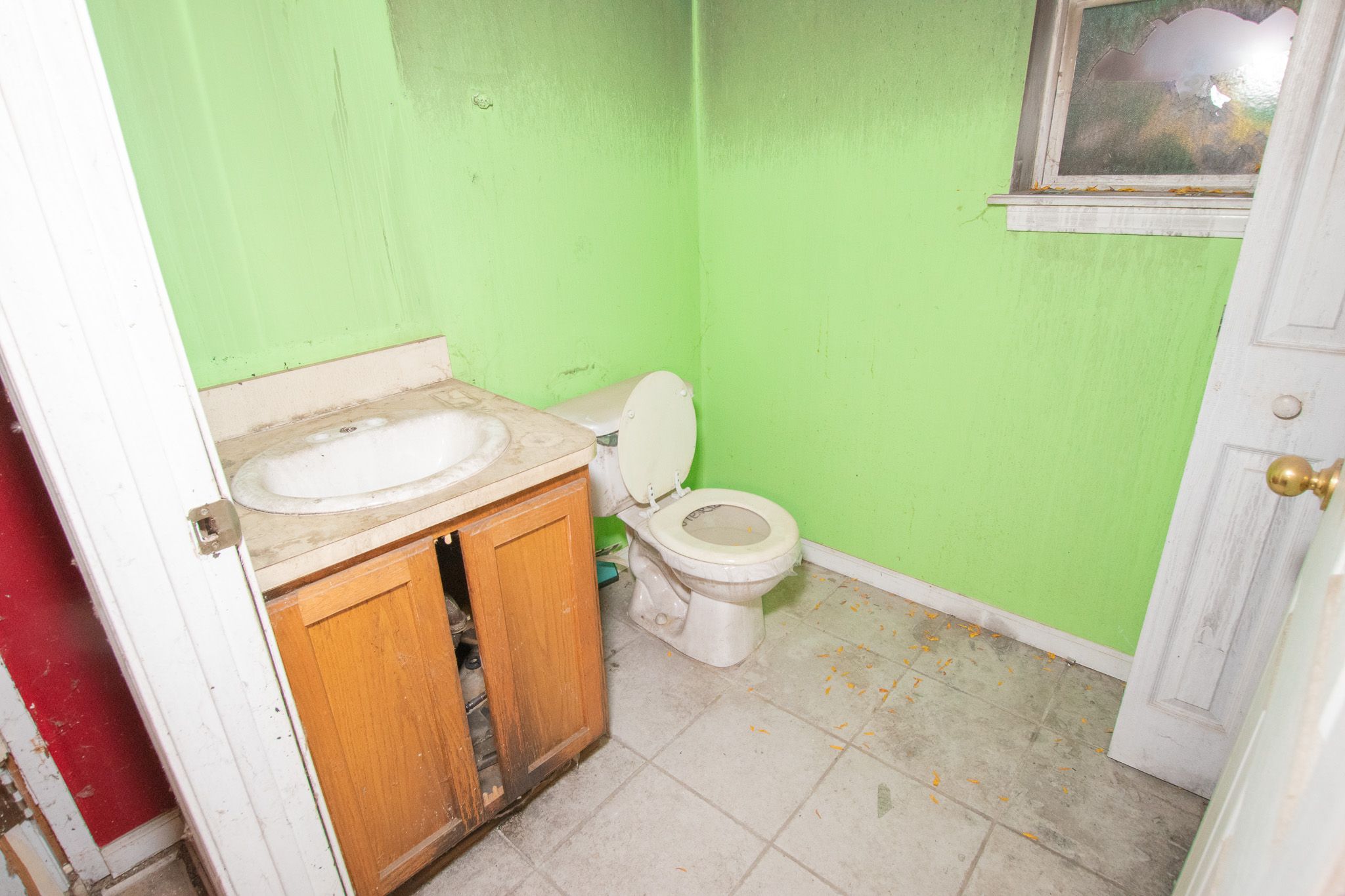 4244 LAKEPOINTE Street