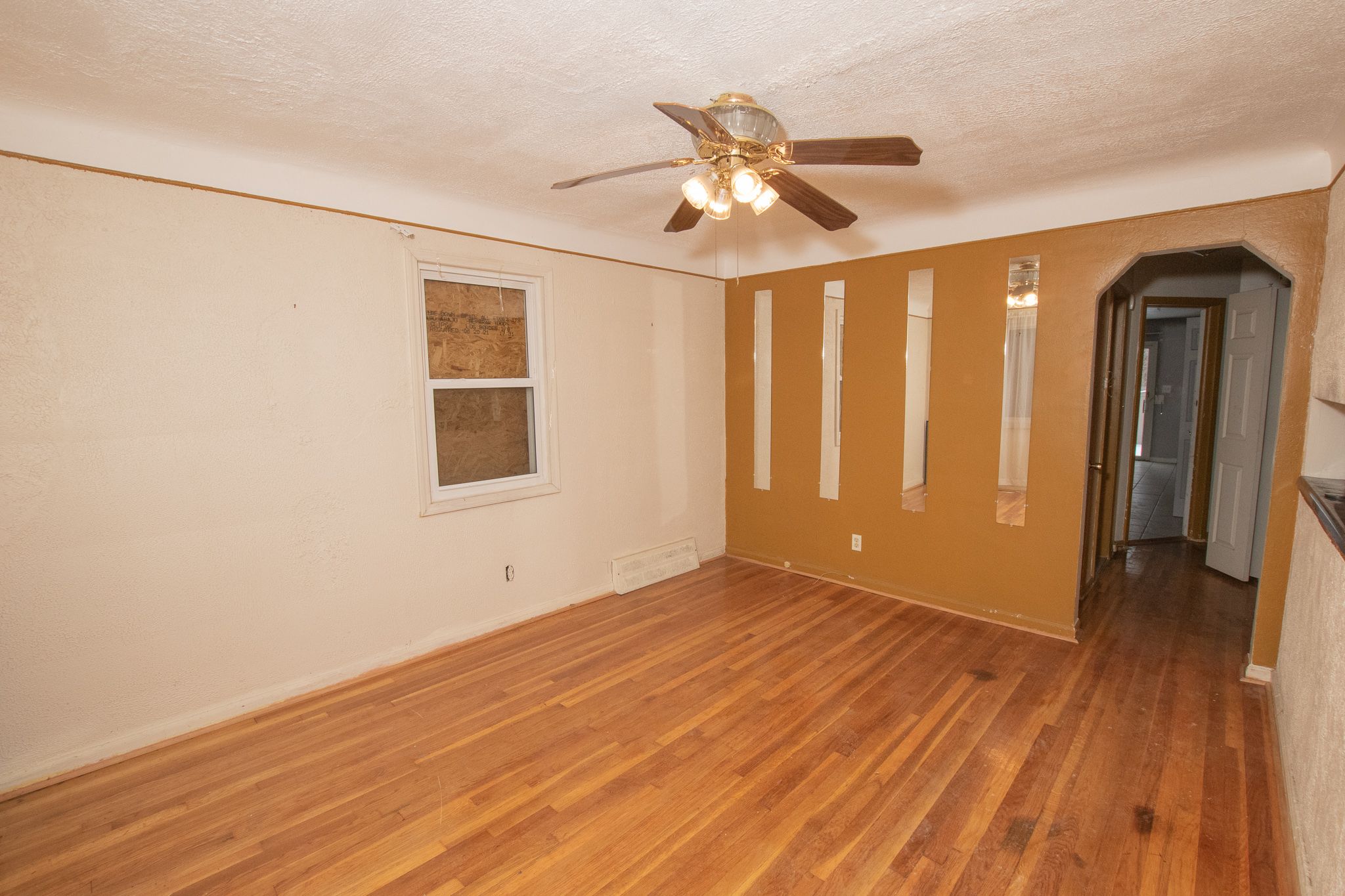 8852 MEMORIAL Avenue