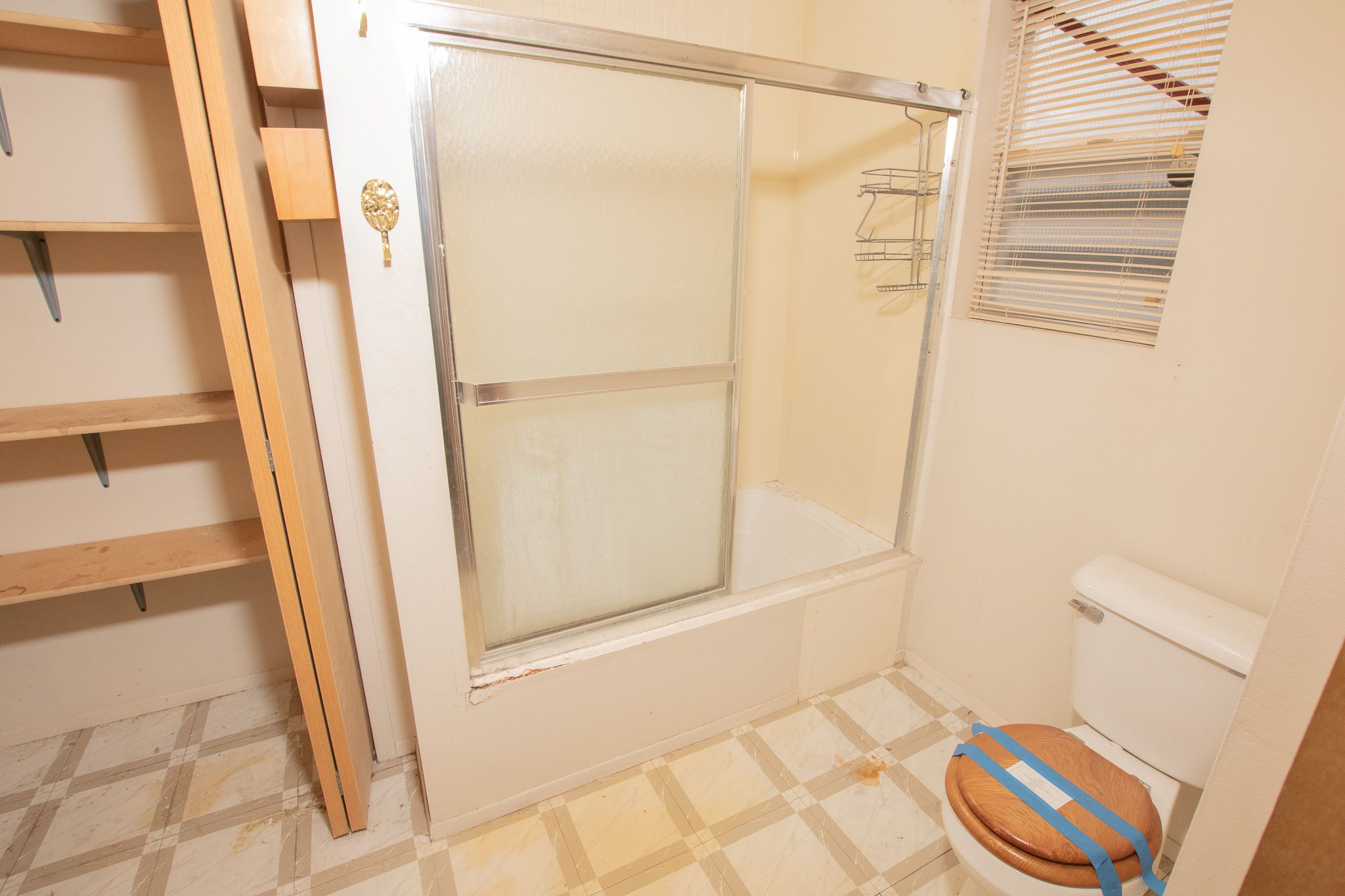 8852 MEMORIAL Avenue