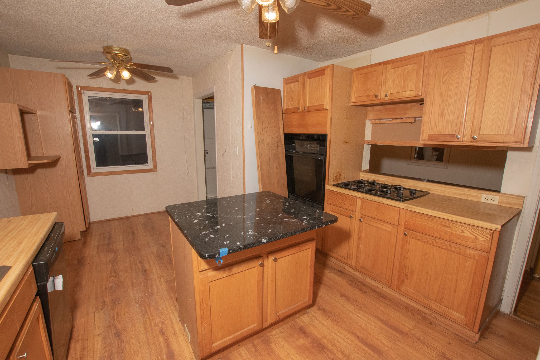 8852 MEMORIAL Avenue