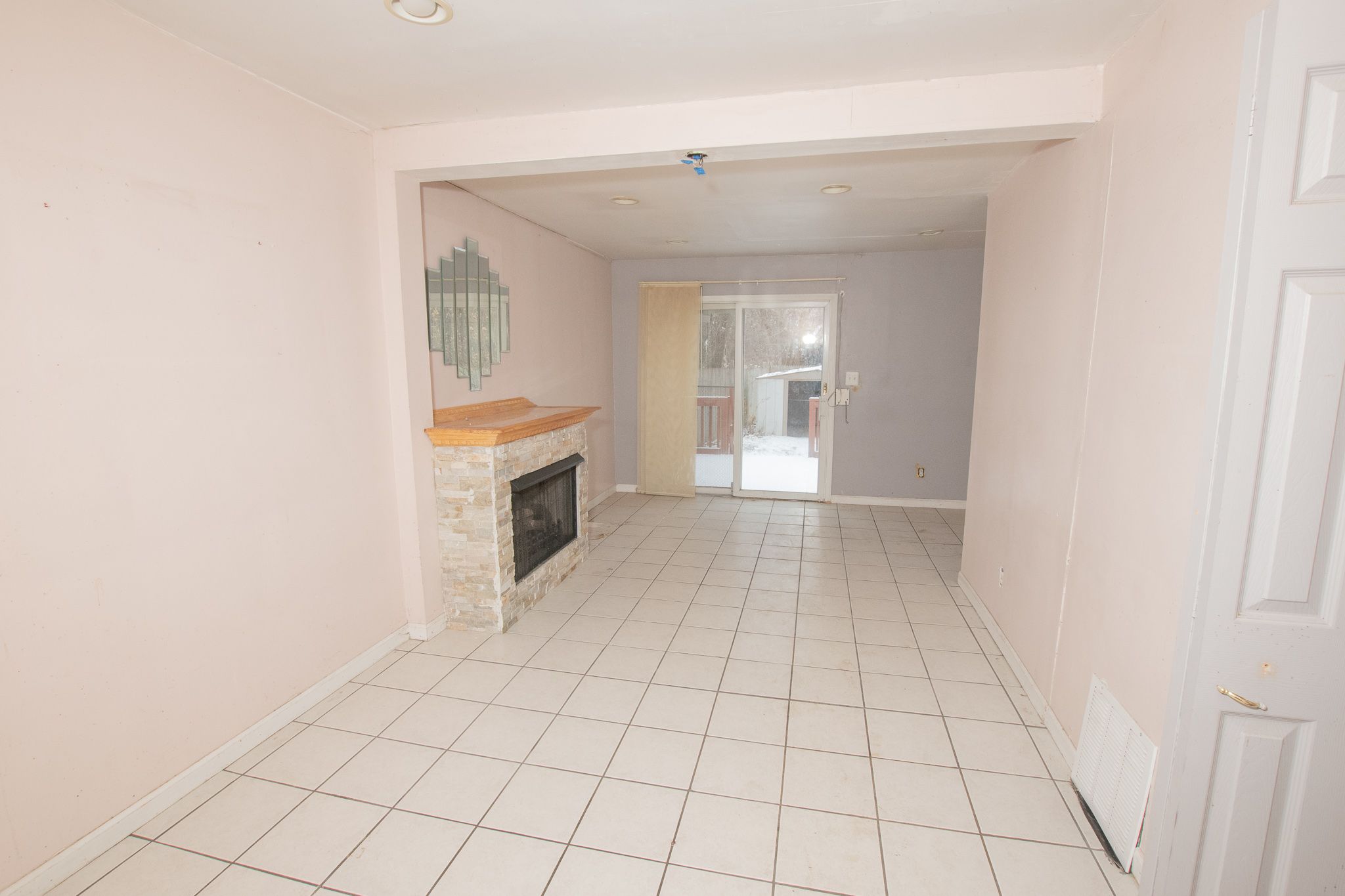 8852 MEMORIAL Avenue