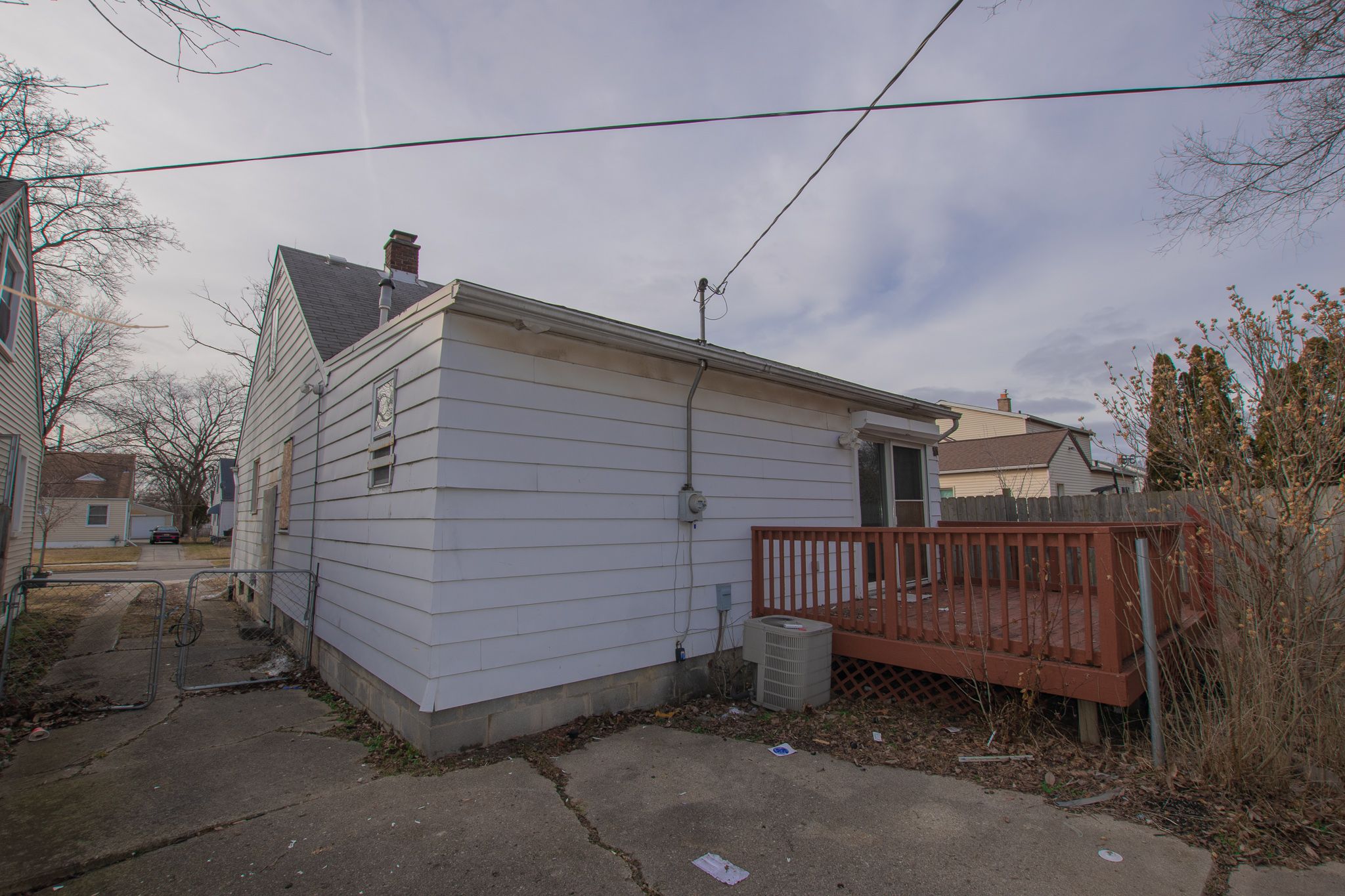 8852 MEMORIAL Avenue