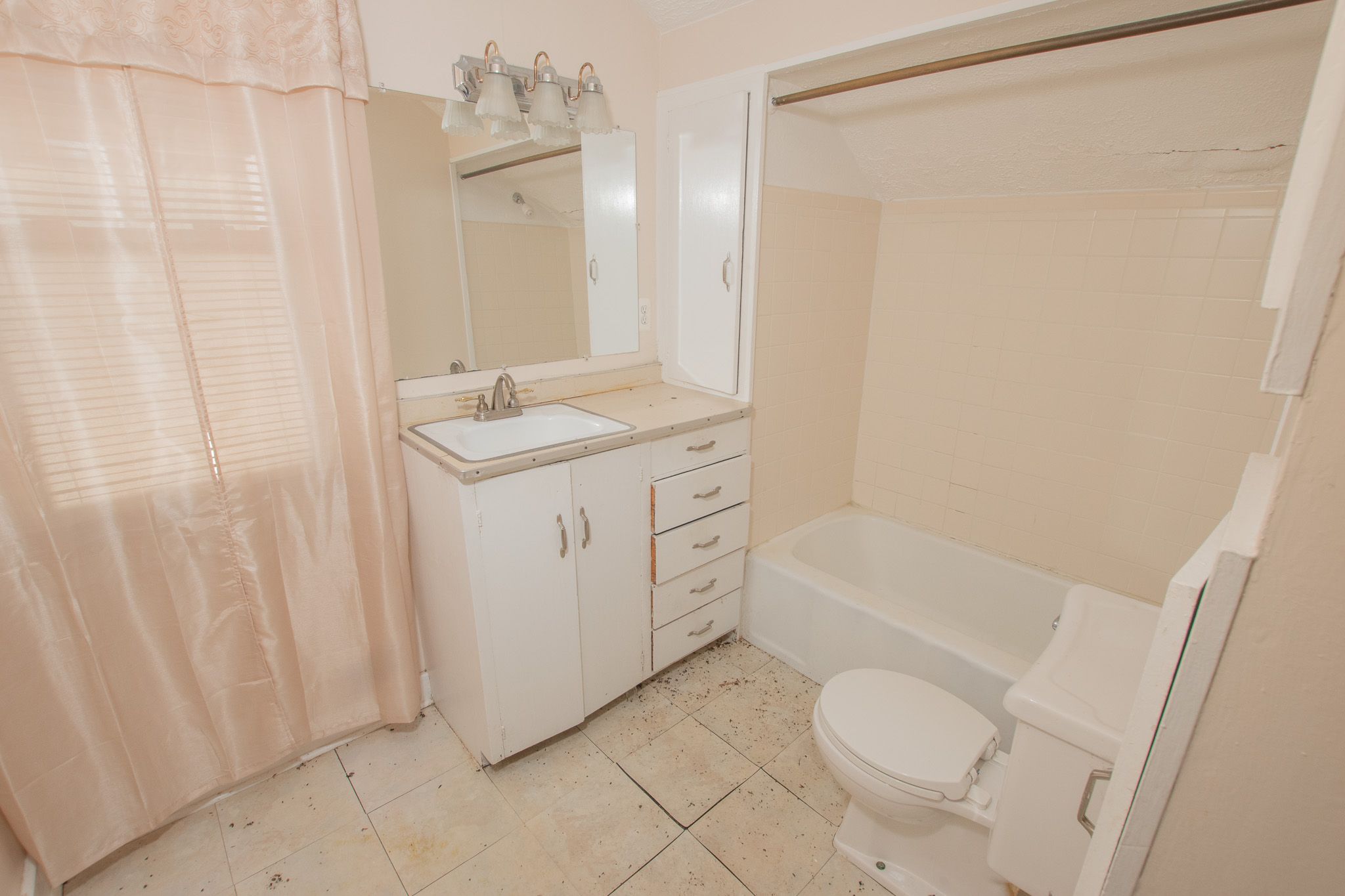 13918 INDIANA Street