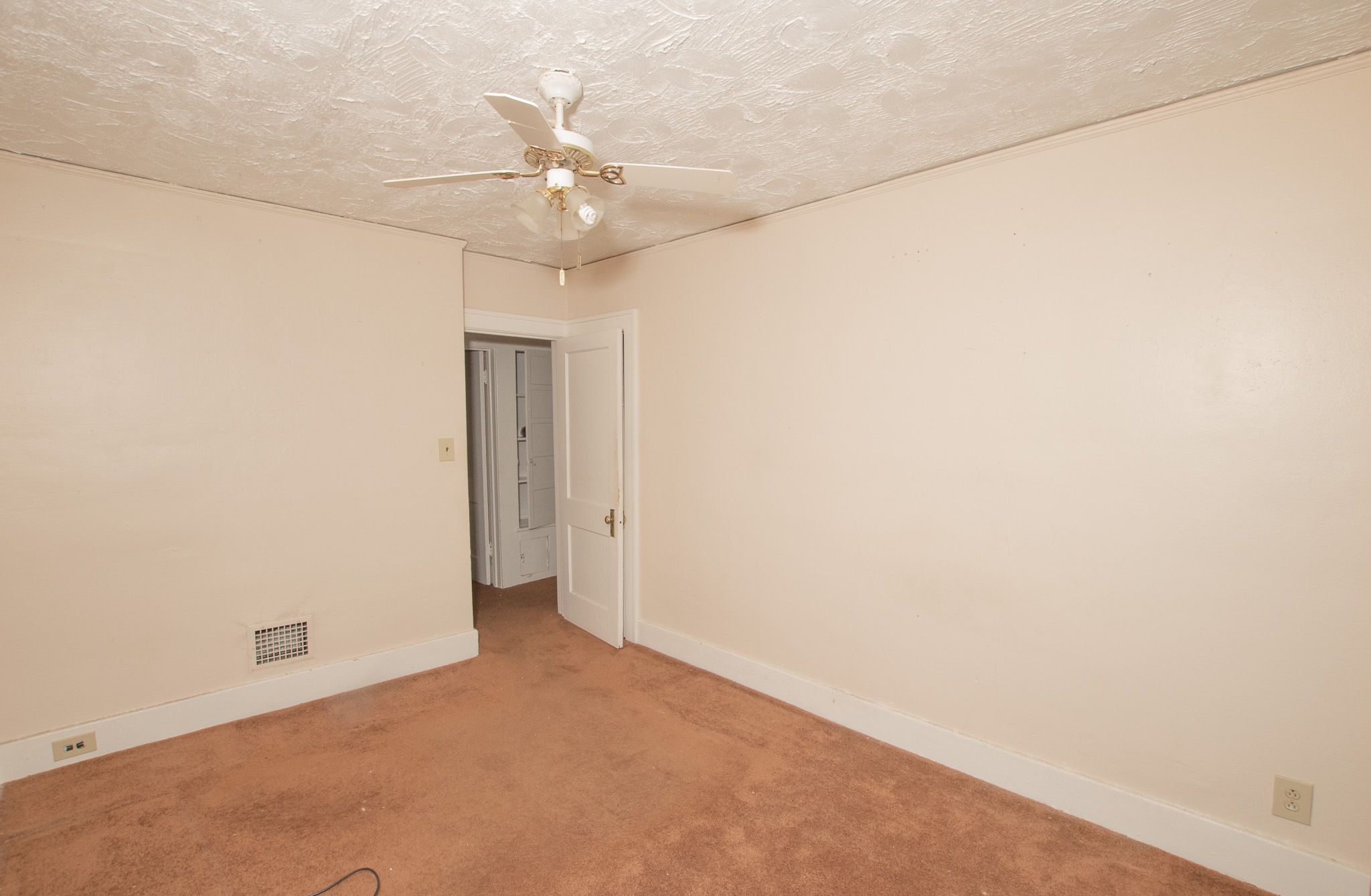 13918 INDIANA Street