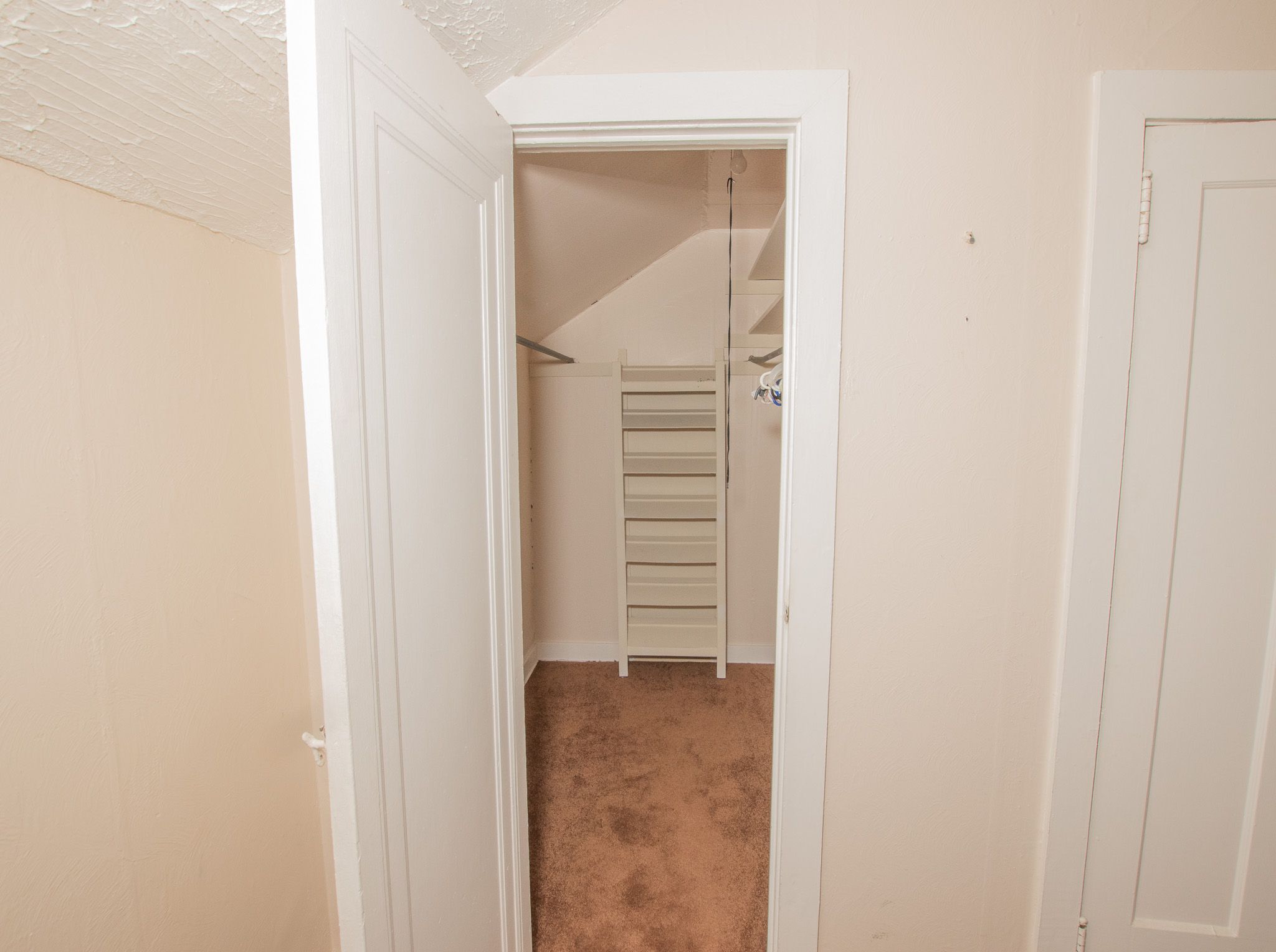 13918 INDIANA Street