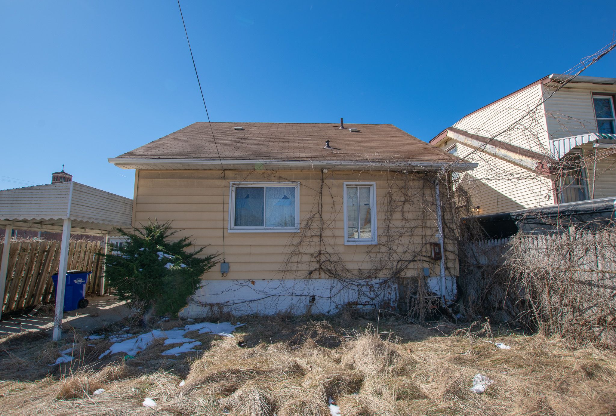 13918 INDIANA Street