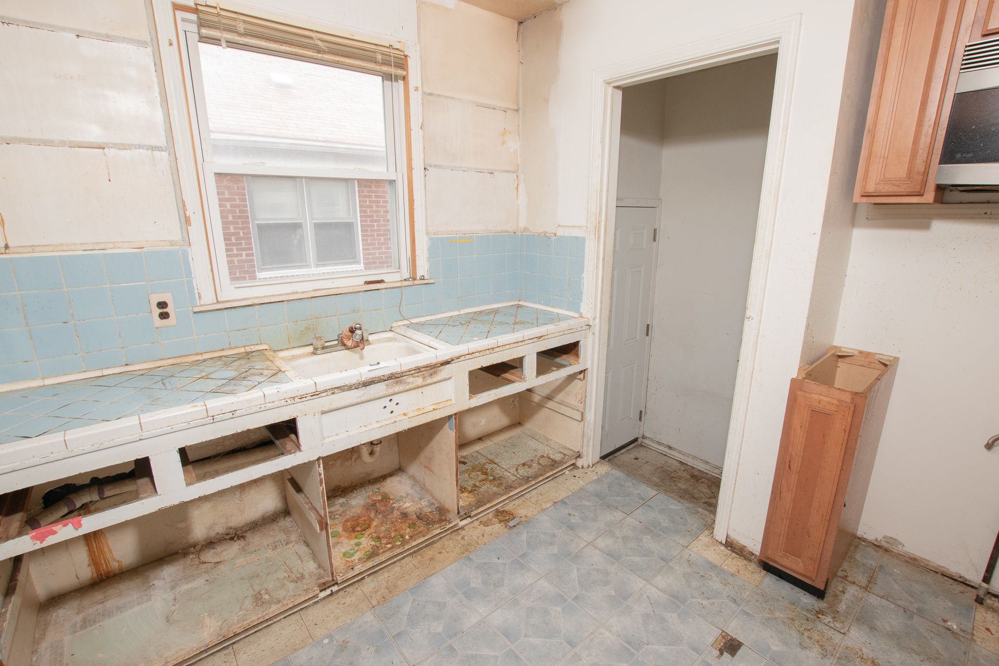 12914 RUTHERFORD Street