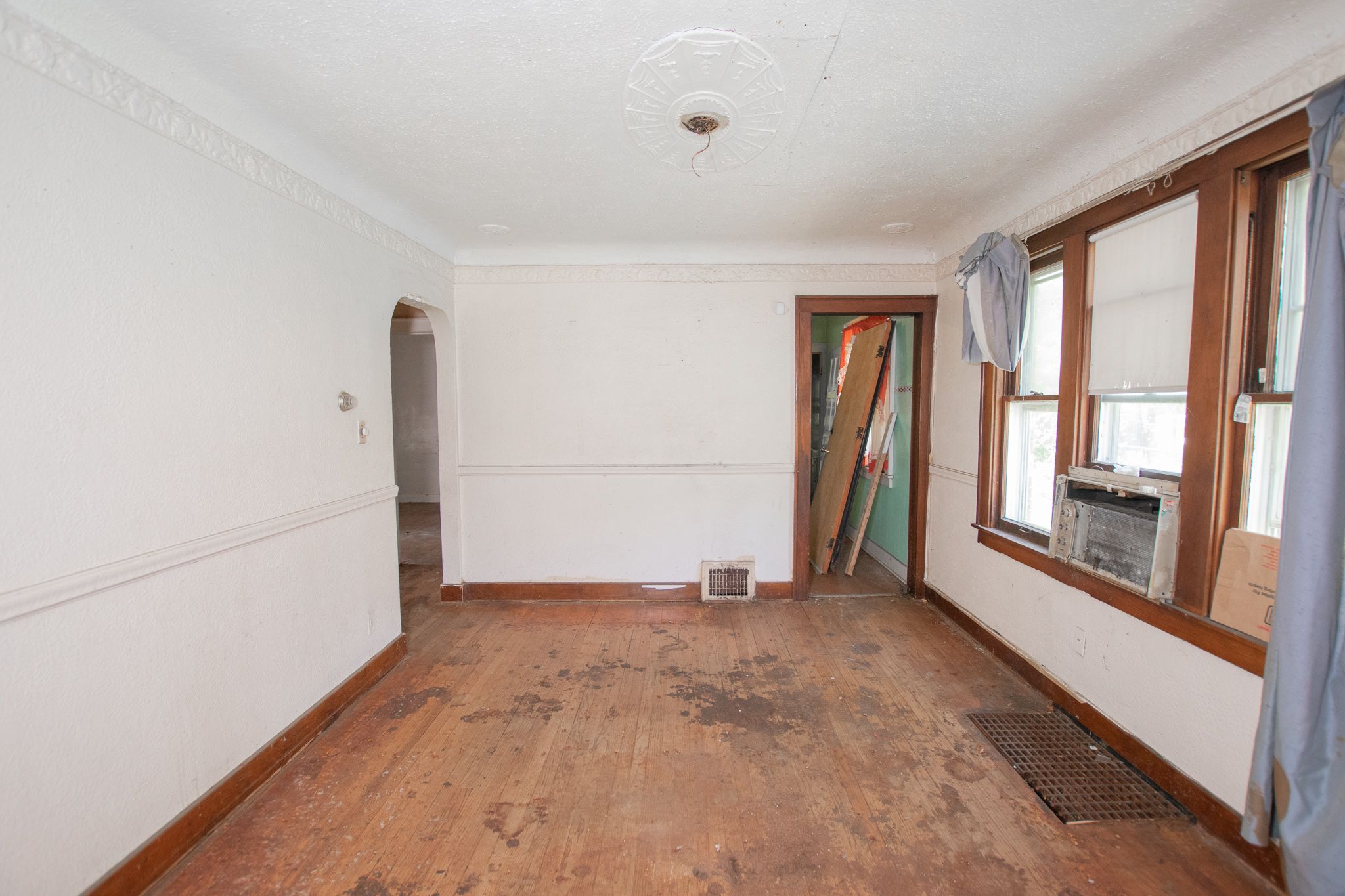 13535 SAINT MARYS Street