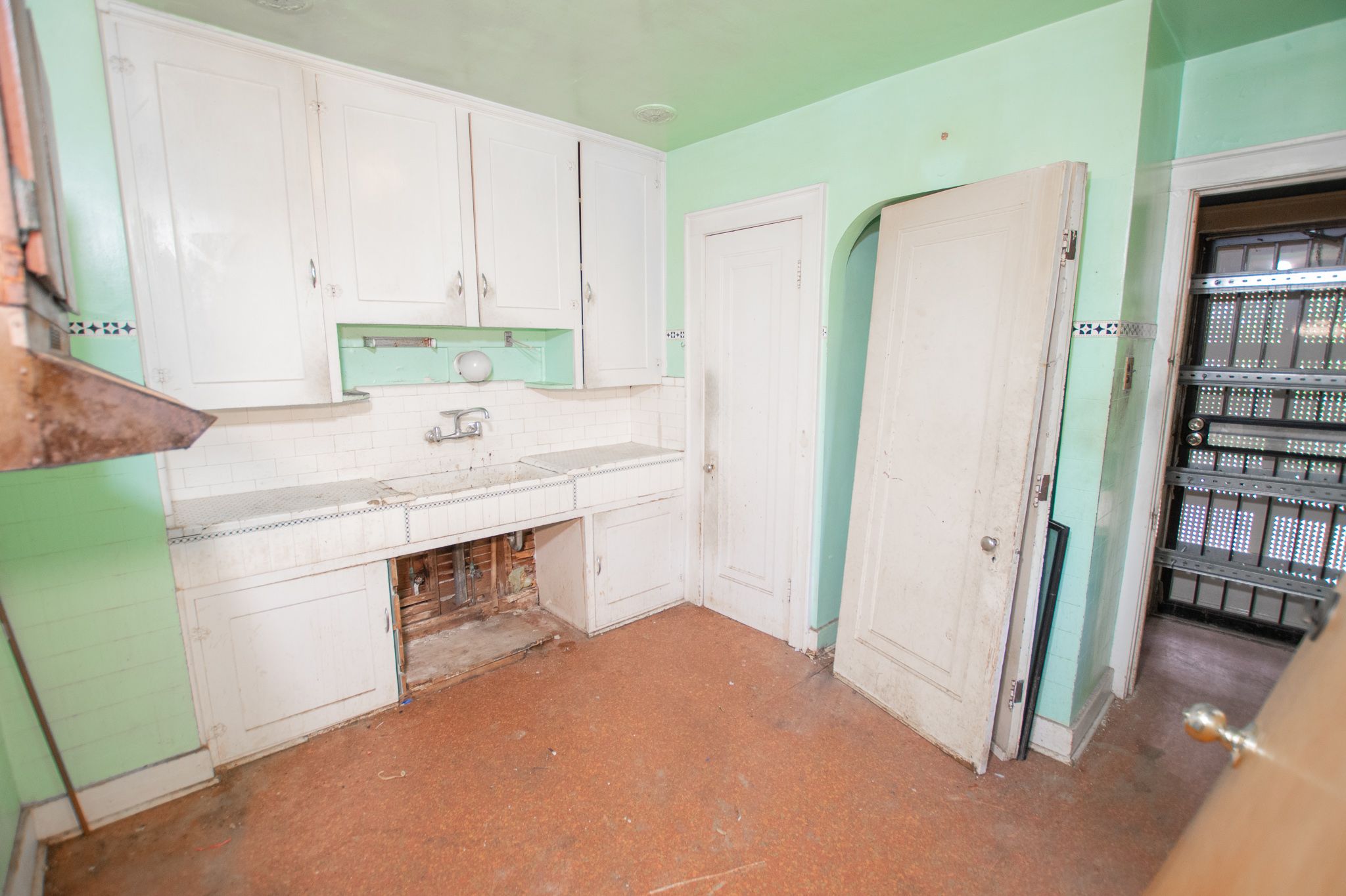 13535 SAINT MARYS Street