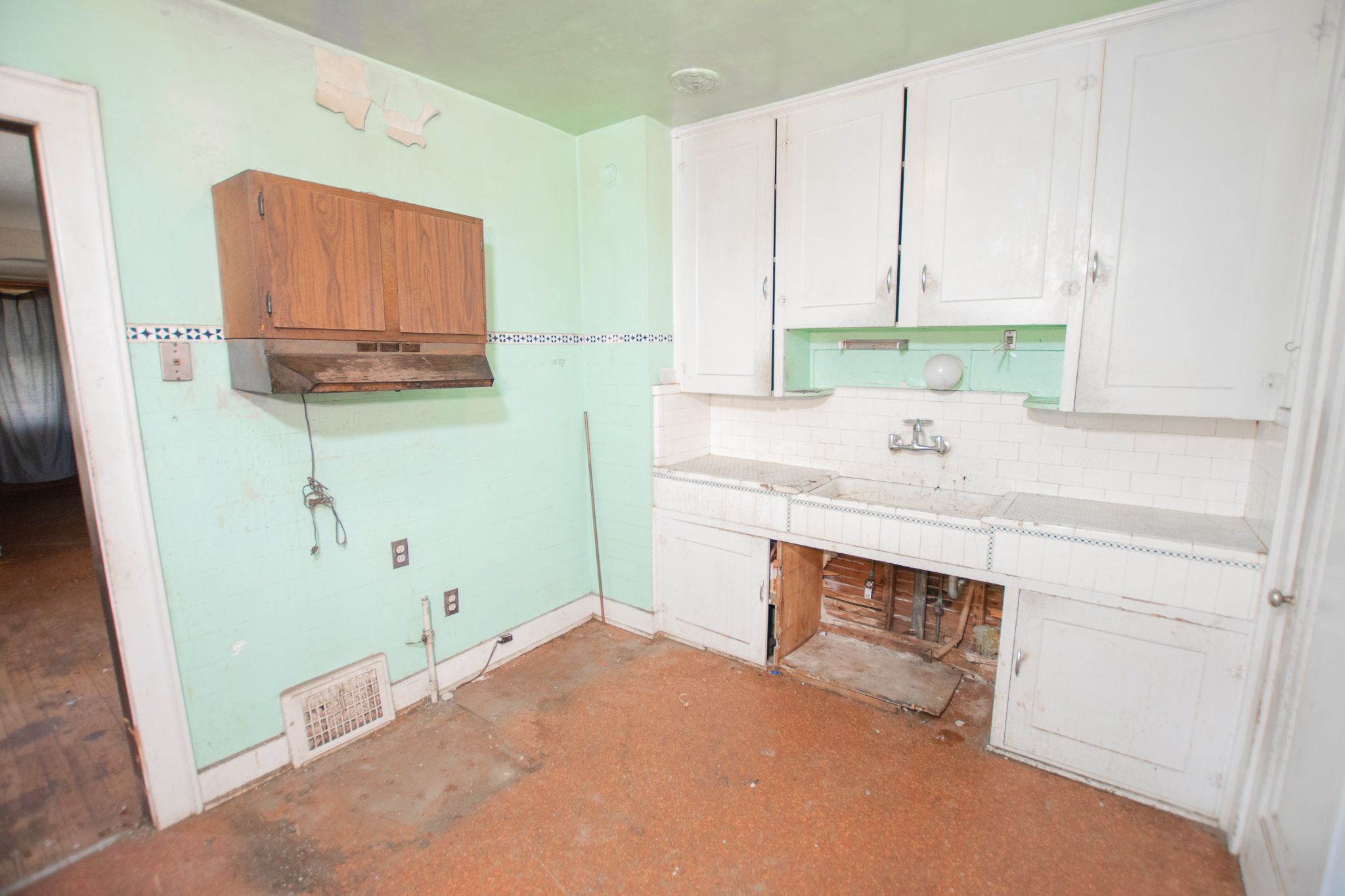 13535 SAINT MARYS Street