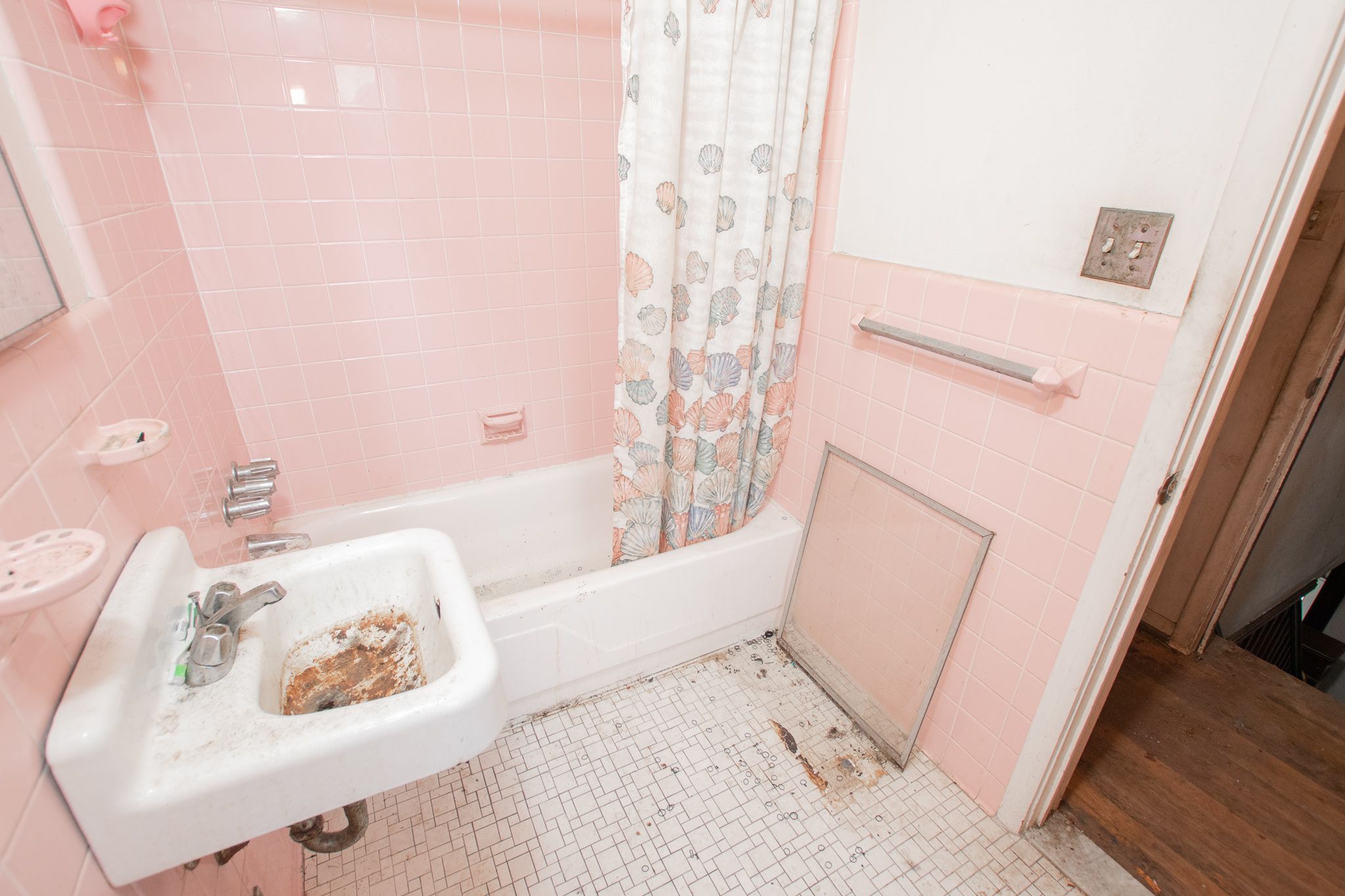 13535 SAINT MARYS Street