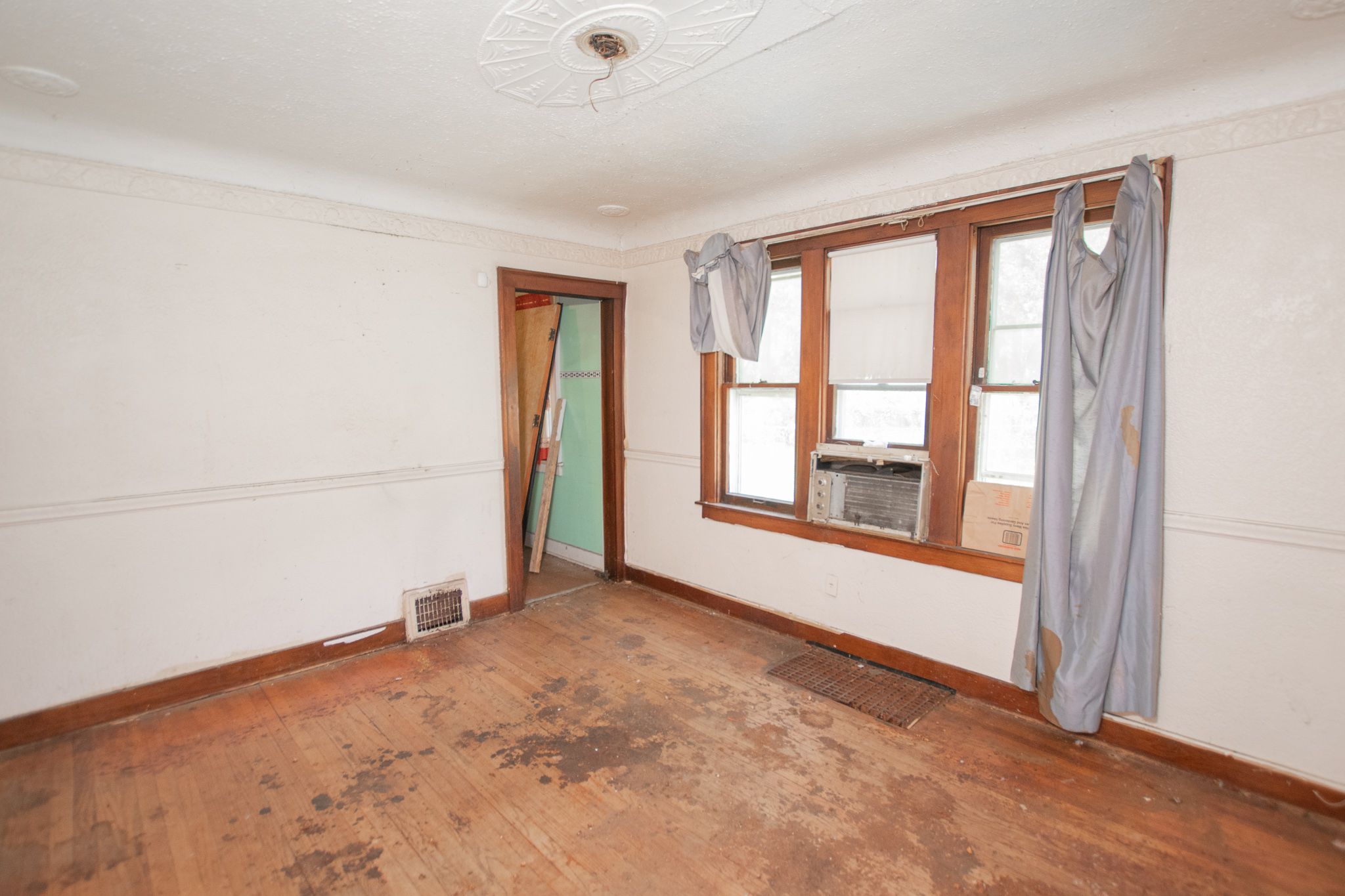 13535 SAINT MARYS Street