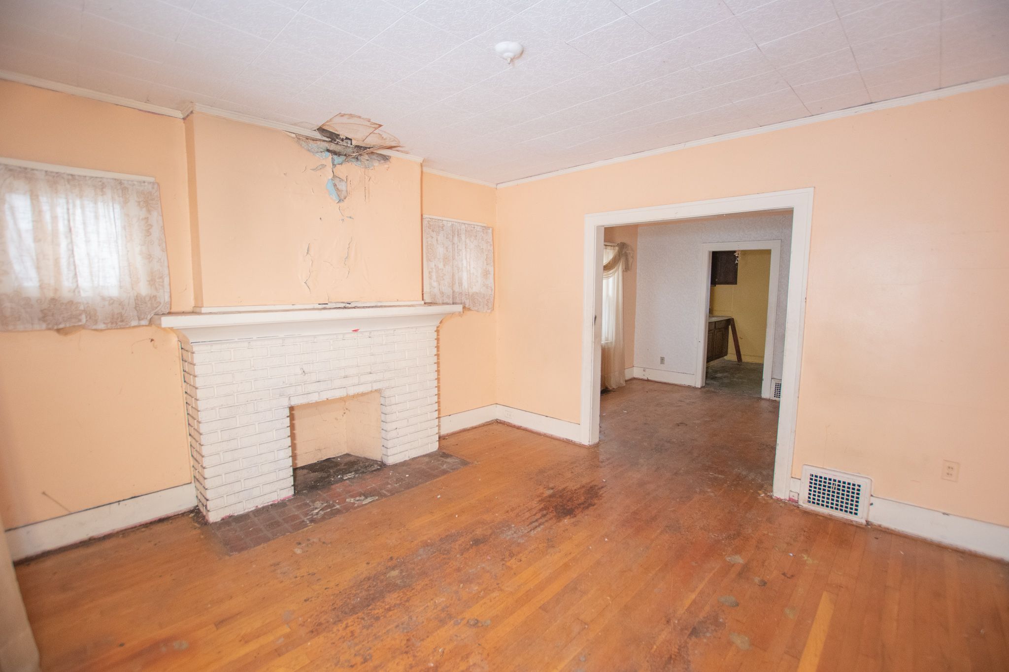 16135 SANTA ROSA Drive