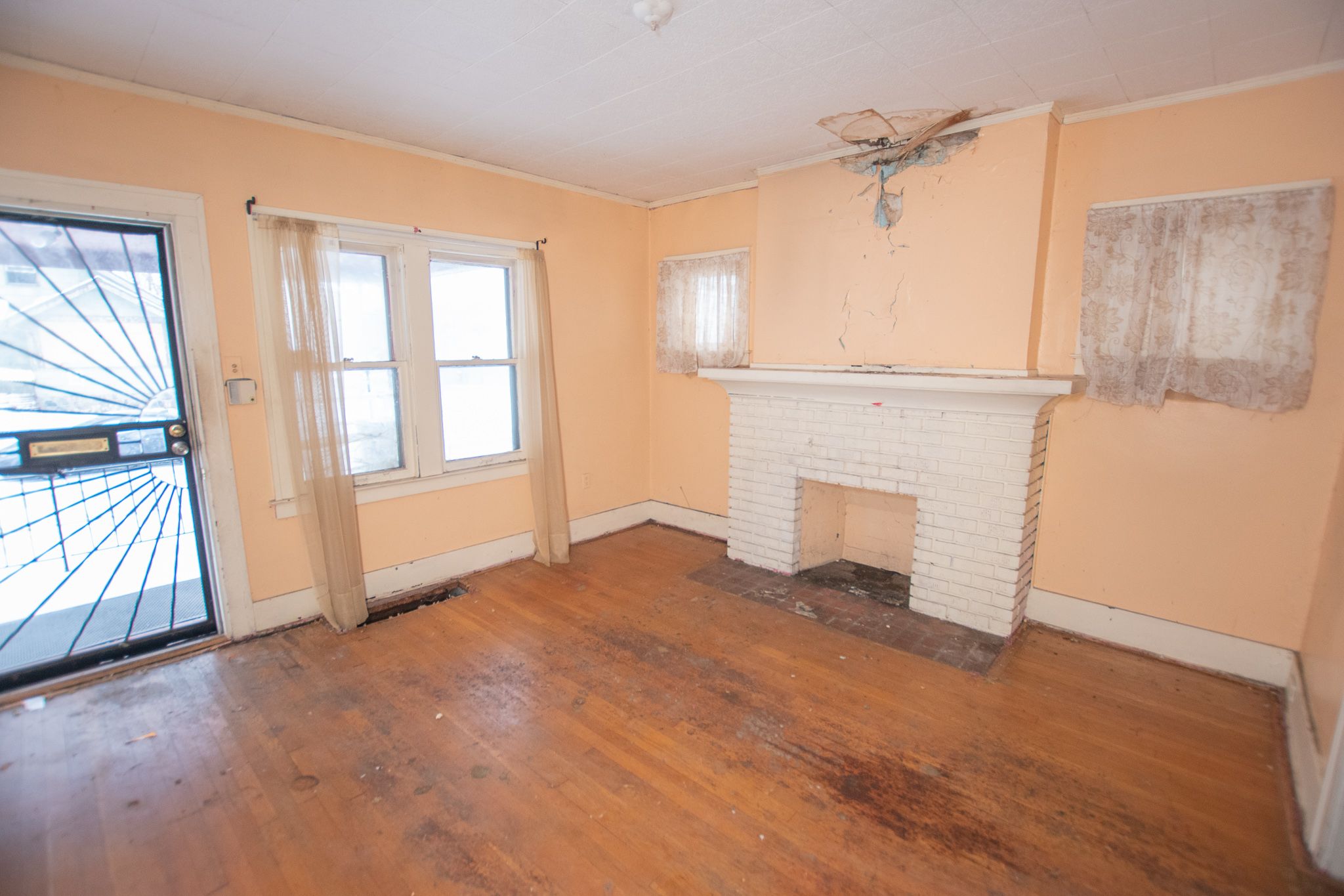 16135 SANTA ROSA Drive